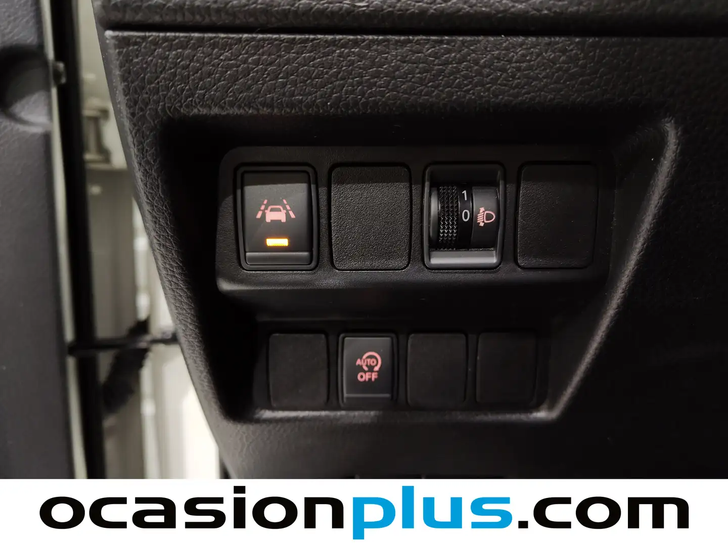 Foto Nissan QASHQAI Nissan Qashqai DIG-T 115 N-Connecta 4x2 (115 CV)