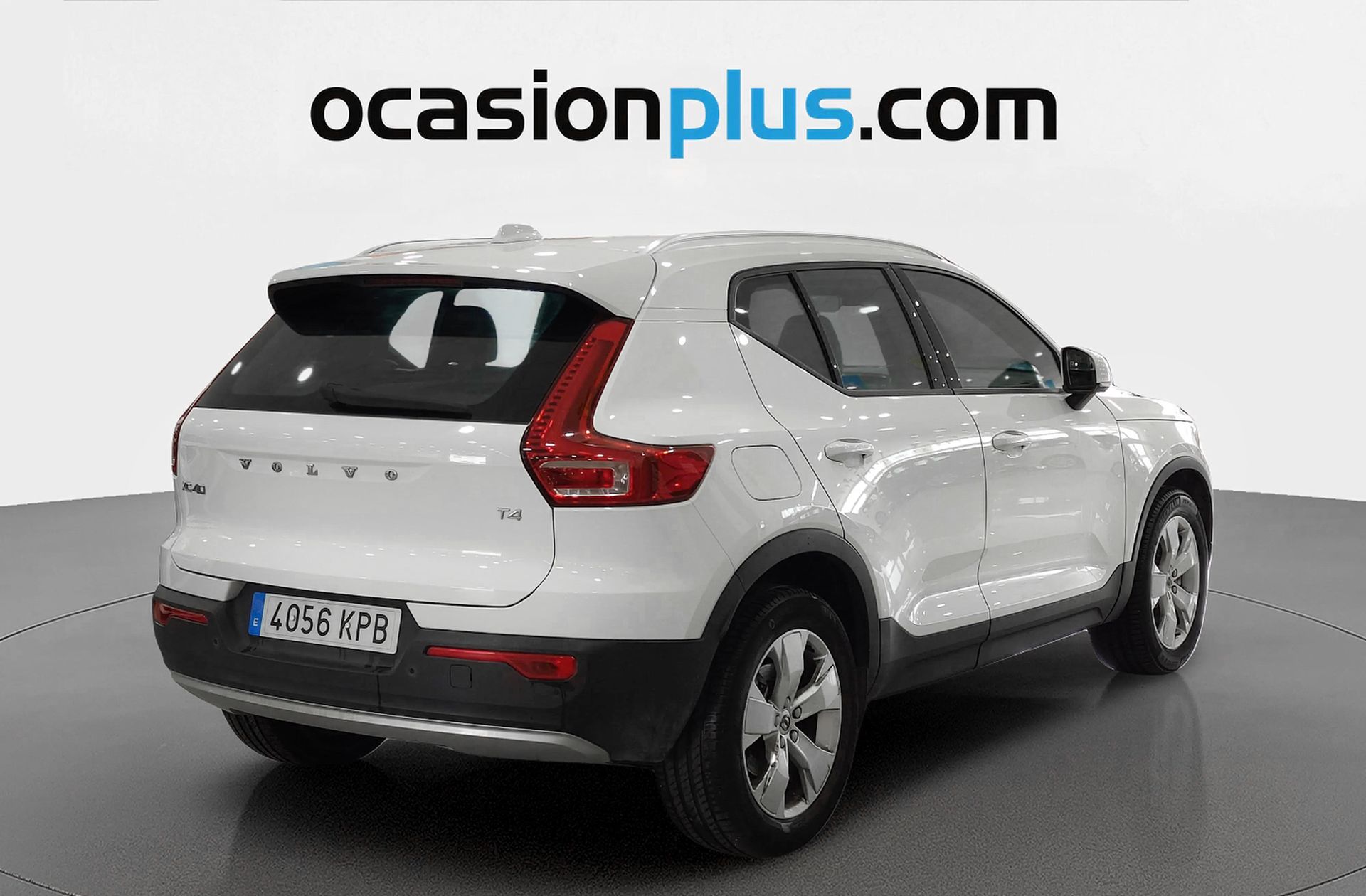 Volvo XC40 T4 Momentum - foto 4