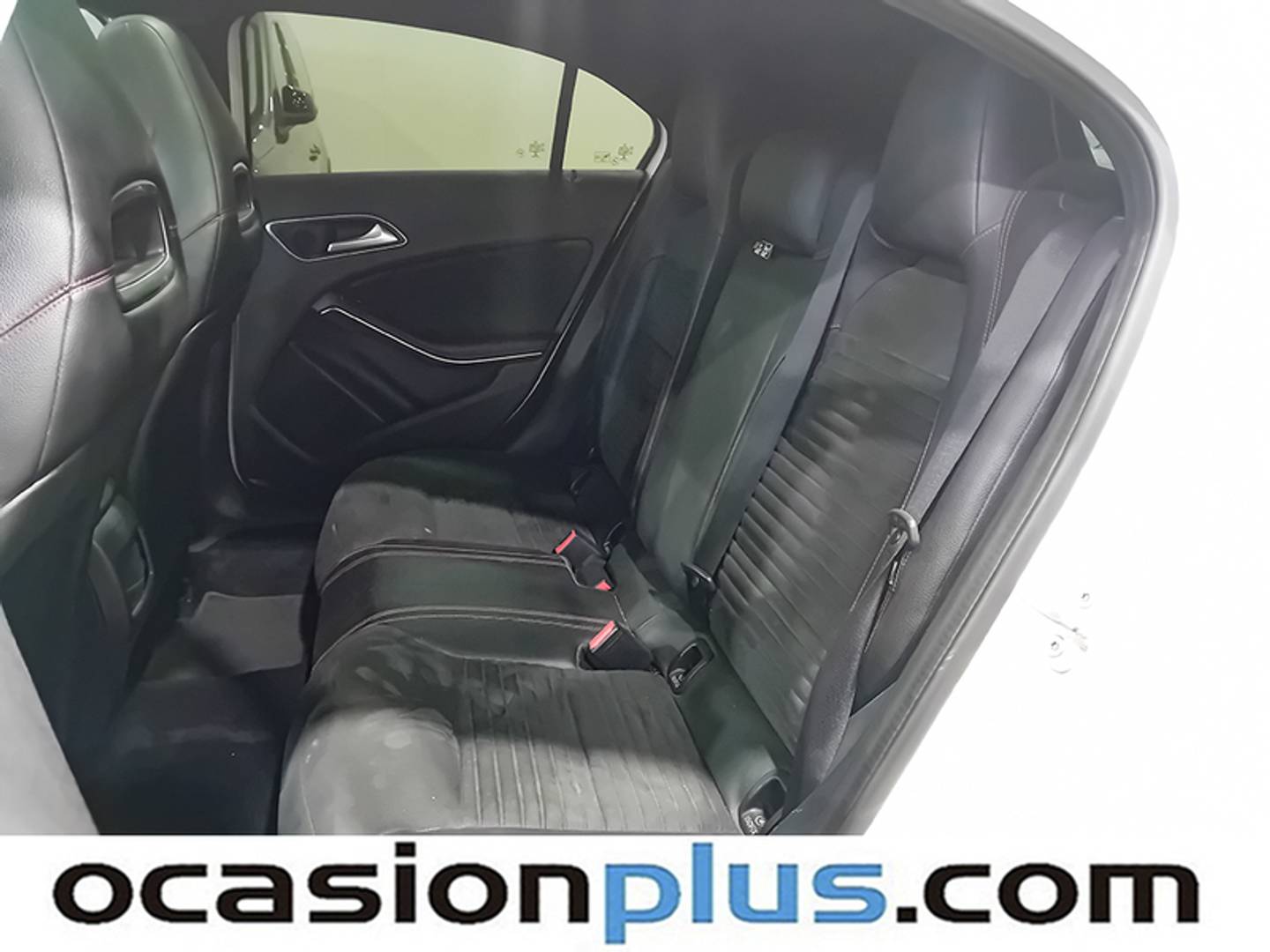 Foto Mercedes Clase A Mercedes-Benz Clase A 180 Pack AMG (122 CV)