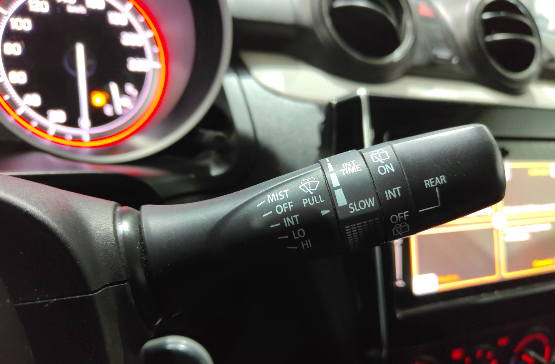 Suzuki Swift 1.2 GLE Mild Hybrid - foto 23