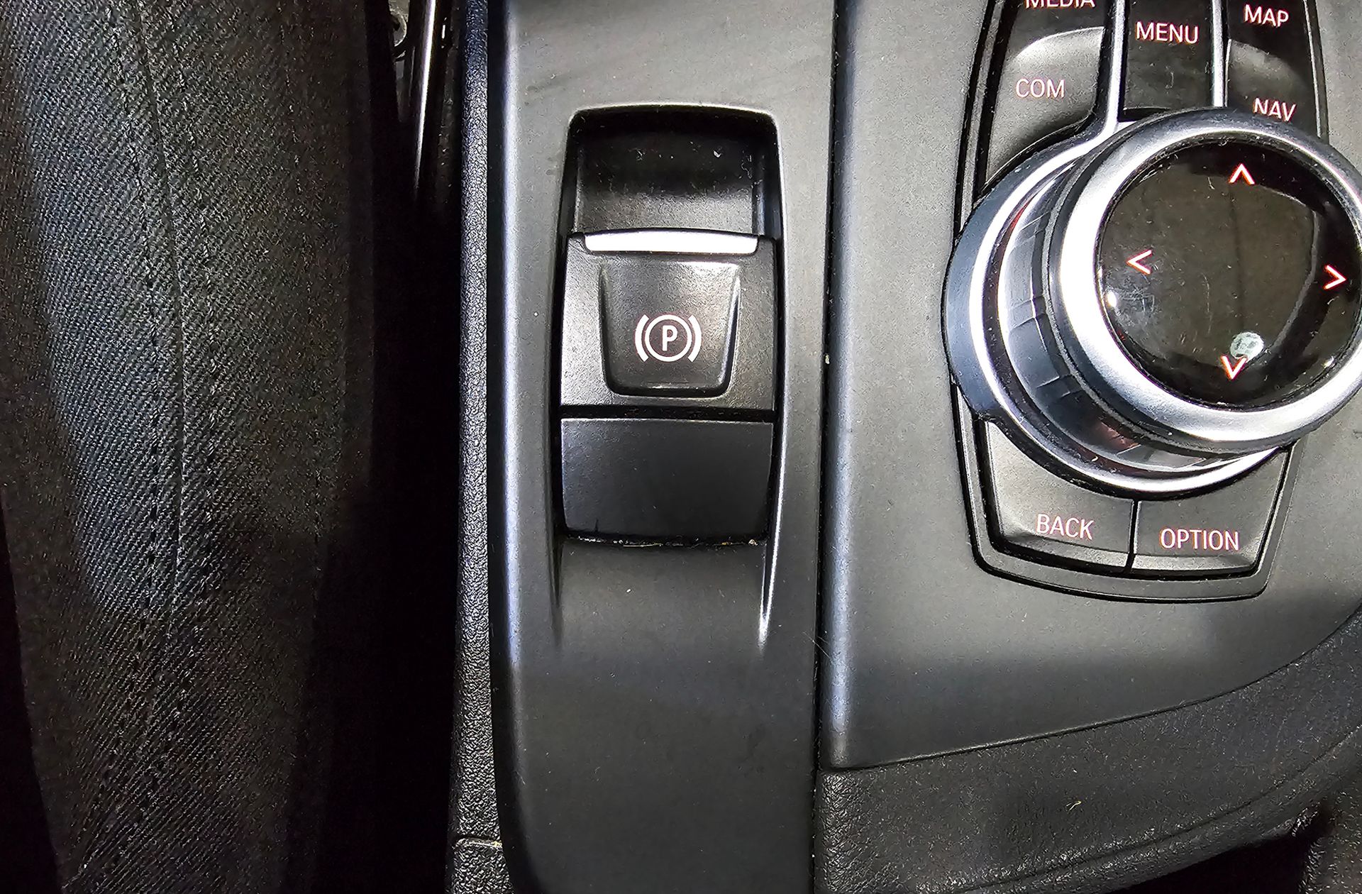 BMW X1 sDrive18d Business - foto 32