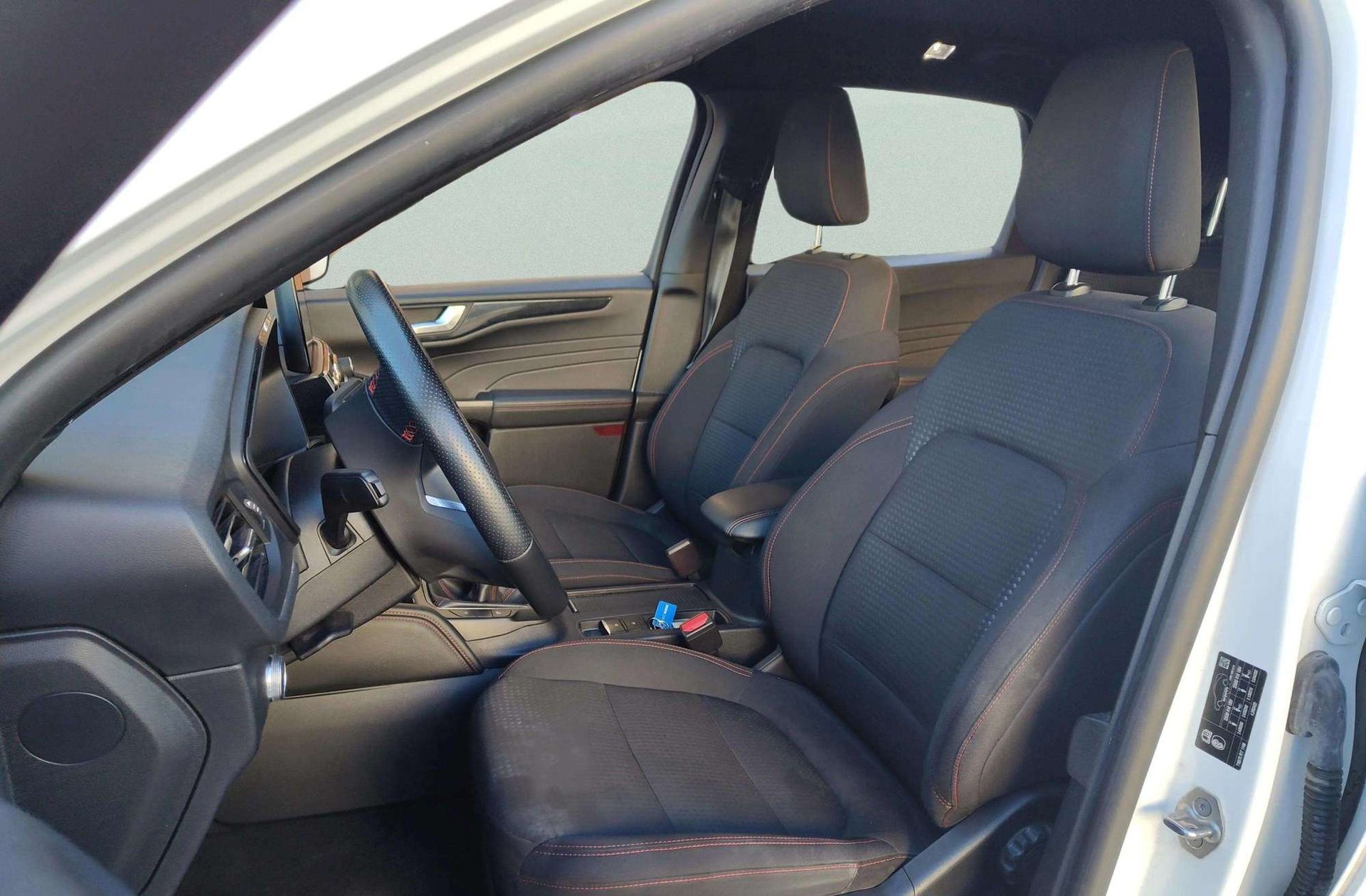 Ford Kuga 1.5 EcoBlue ST-Line - foto 12
