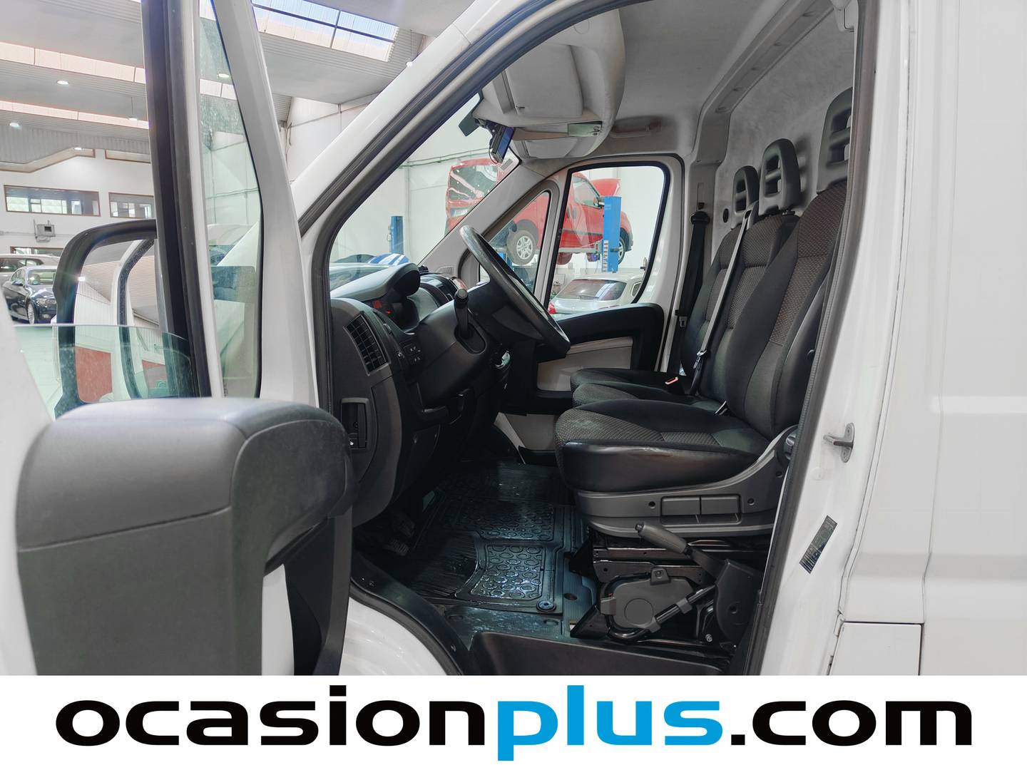 Foto asientos delanteros Peugeot Boxer Peugeot Boxer Furgon BlueHDi 130 335 L2H2 (130 CV)