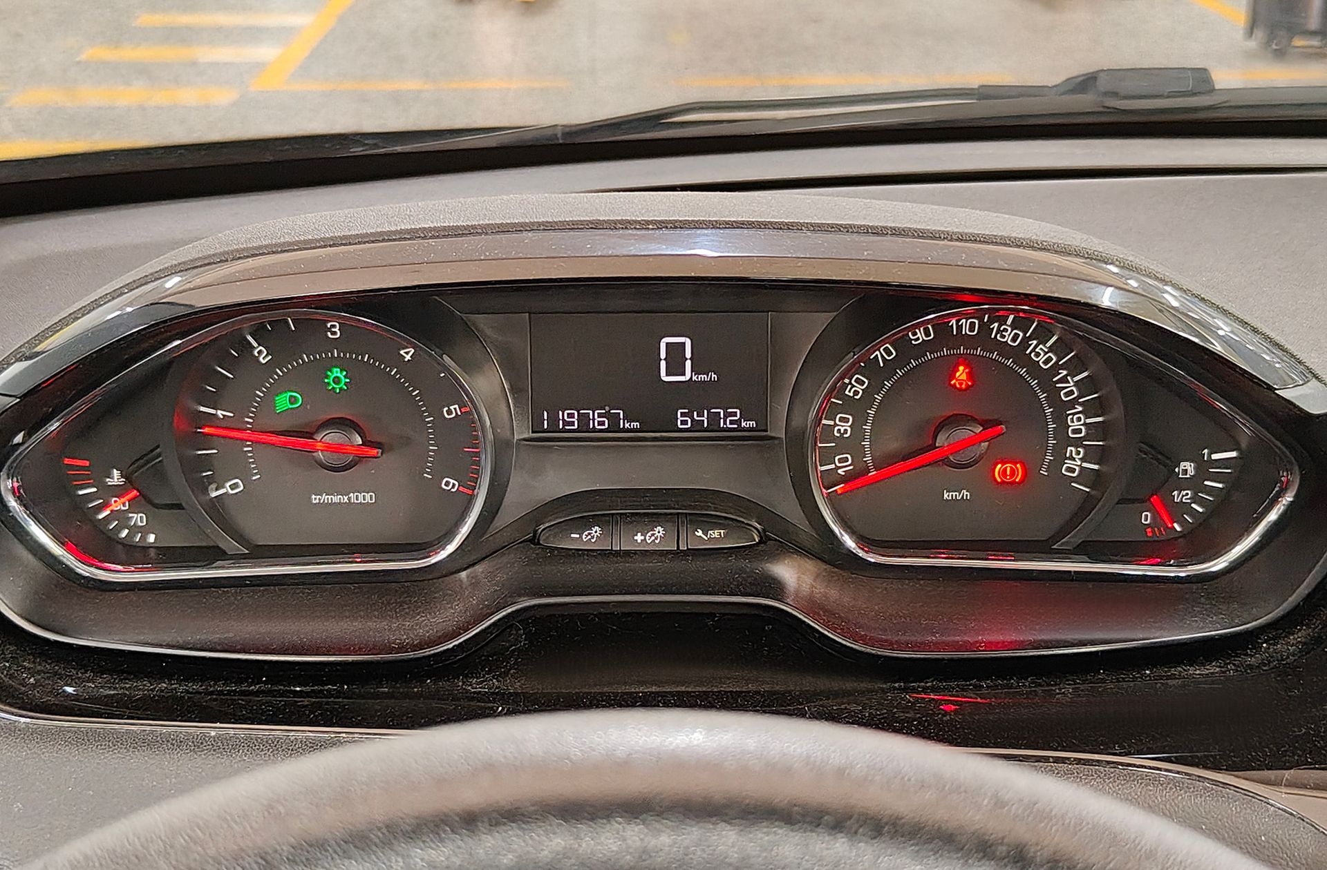 Peugeot 208 1.6 e-HDI Active - foto 24