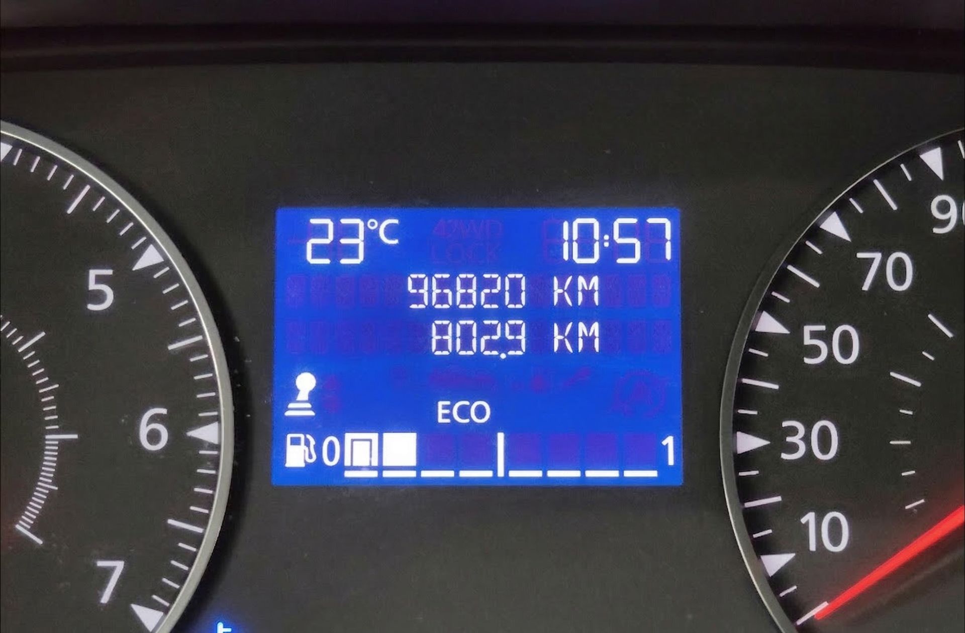 Dacia Duster Essential TCe 4x2 - foto 8