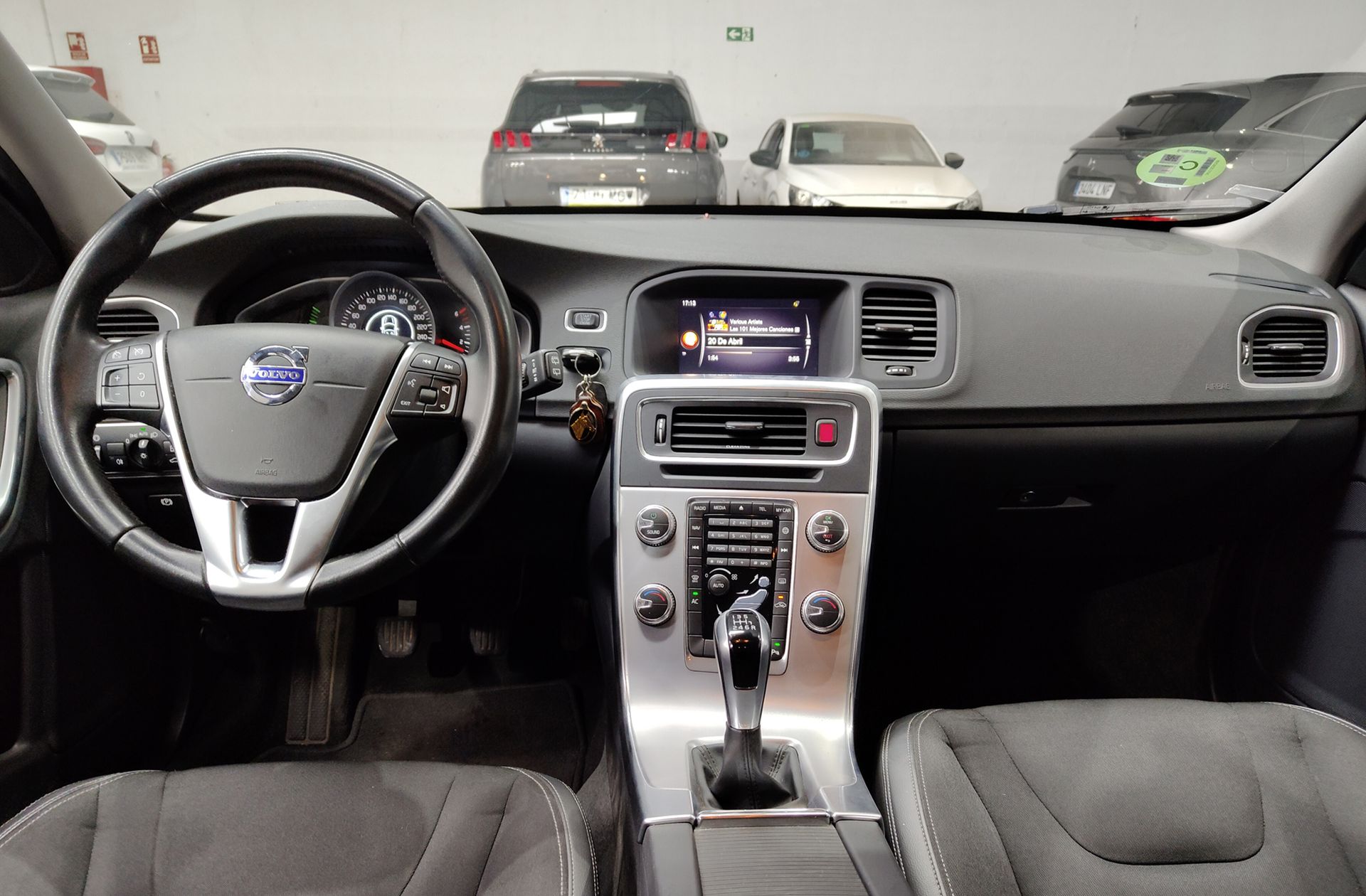 Volvo V60 D3 Momentum - foto 6