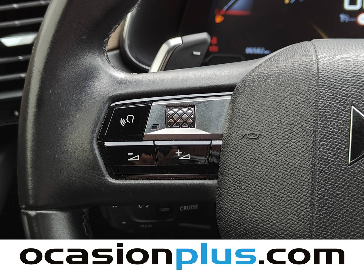 Foto DS DS 7 Crossback DS DS7 Crossback BlueHDi 130 DE Bastille + AT (130 CV)