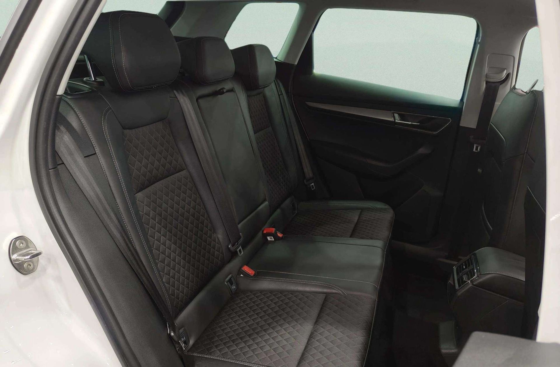 Škoda Karoq 1.5 TSI ACT Style DSG - foto 20