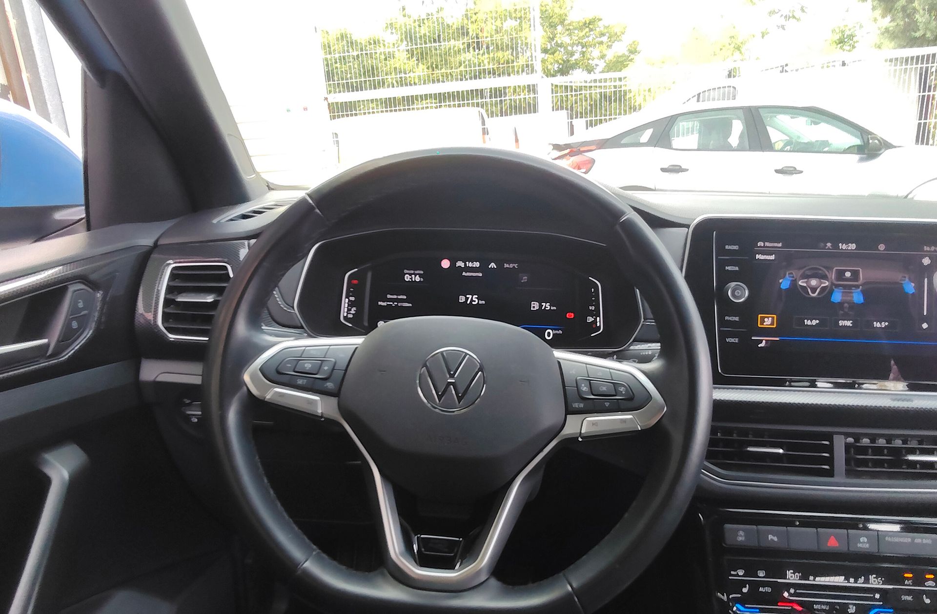 Volkswagen T-Cross R-Line 1.5 TSI DSG - foto 22