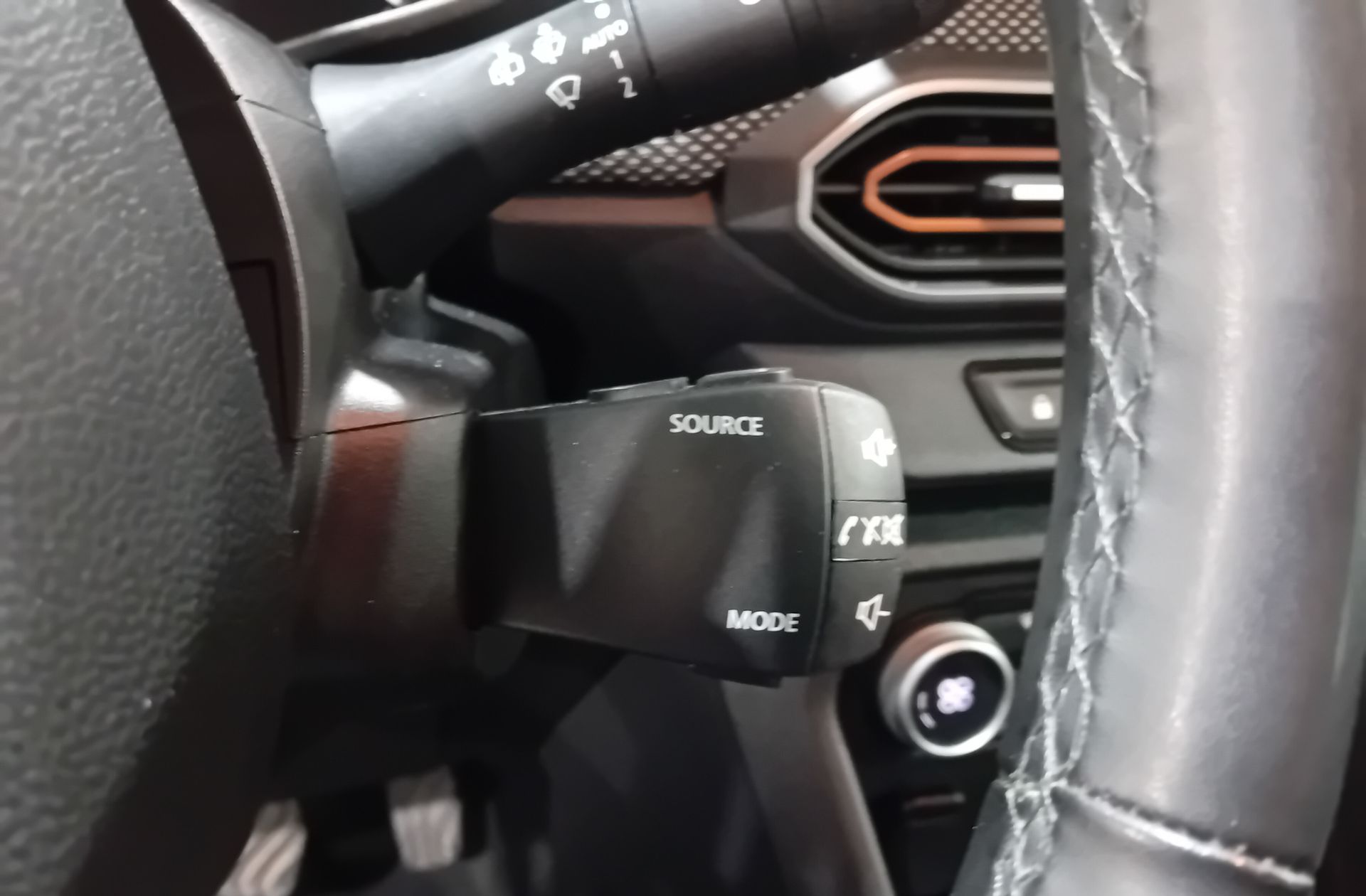 Dacia Sandero Expression TCe CVT - foto 26