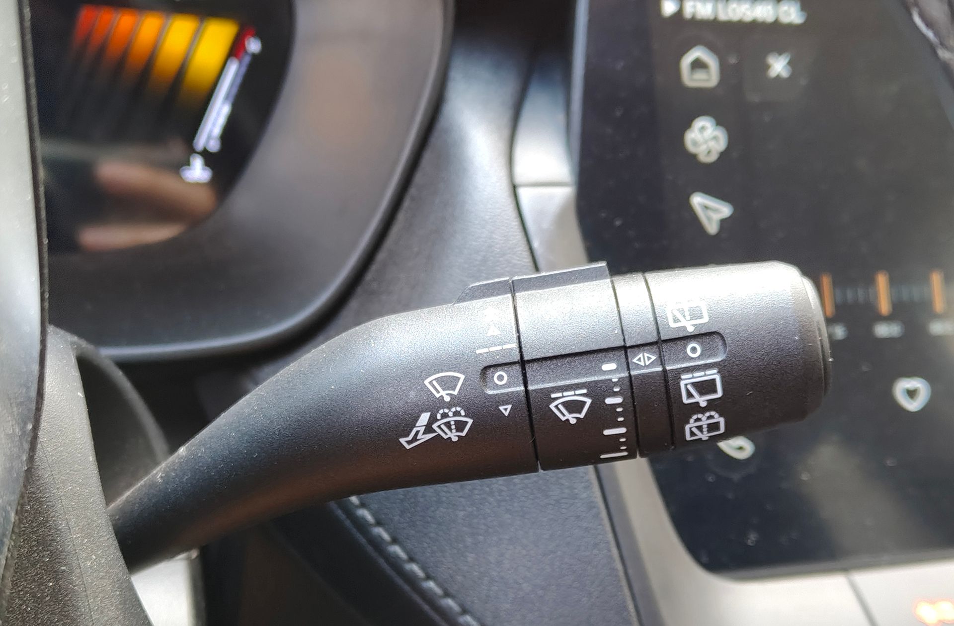 MG ZS 1.5 Hybrid+ Luxury - foto 28