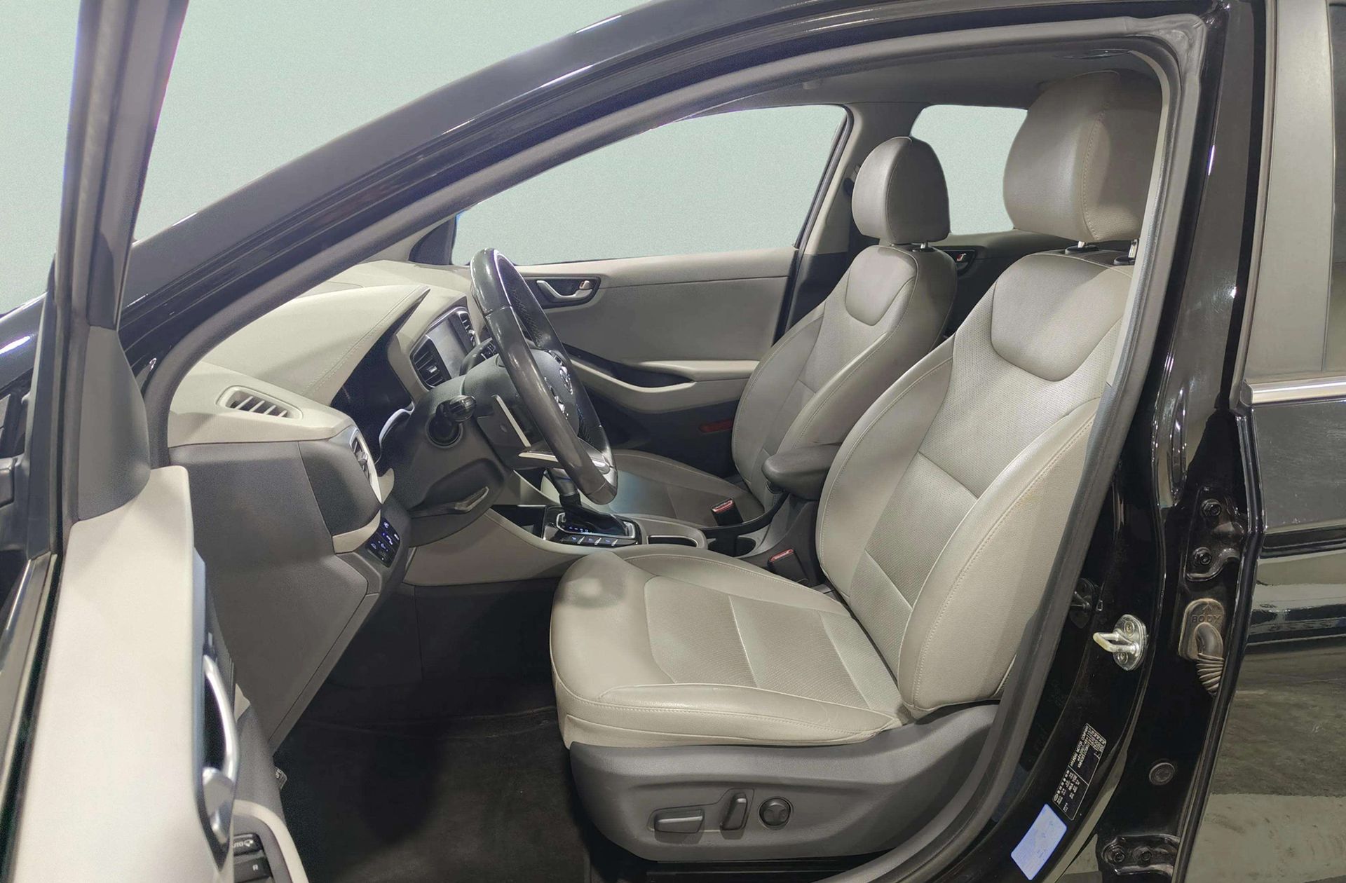 Hyundai Ioniq 1.6 GDI HEV Style DCT - foto 12