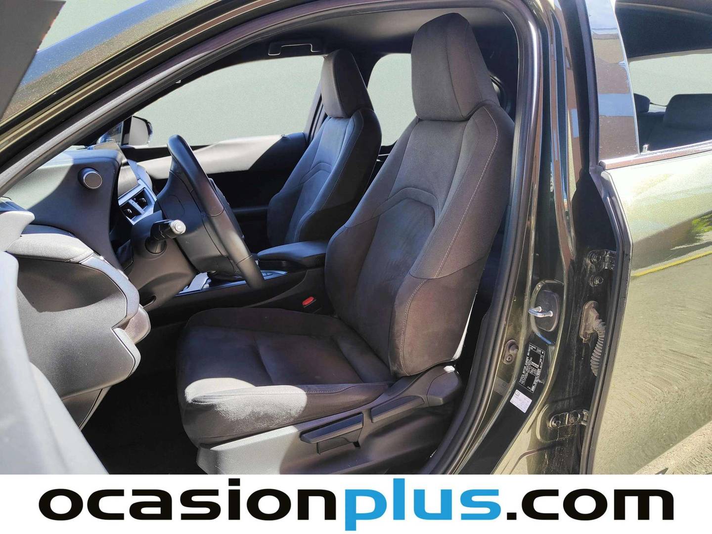 Foto asientos delanteros Lexus UX Lexus UX UX 250h Premium (184 CV)