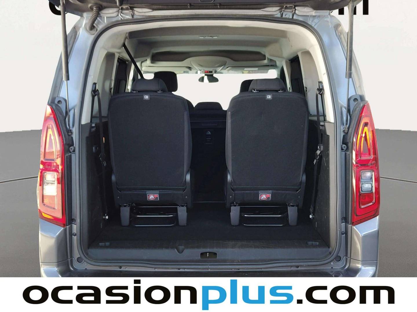 Foto Toyota Proace City Verso Toyota Proace City Verso 1.5D Family Active L2 (131 CV) 7 Plazas siete plazas
