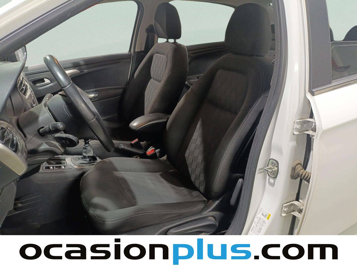 Foto asientos delanteros Citroën C-Elysée Citroën C-Elysee BlueHDi 100 Shine (102 CV)