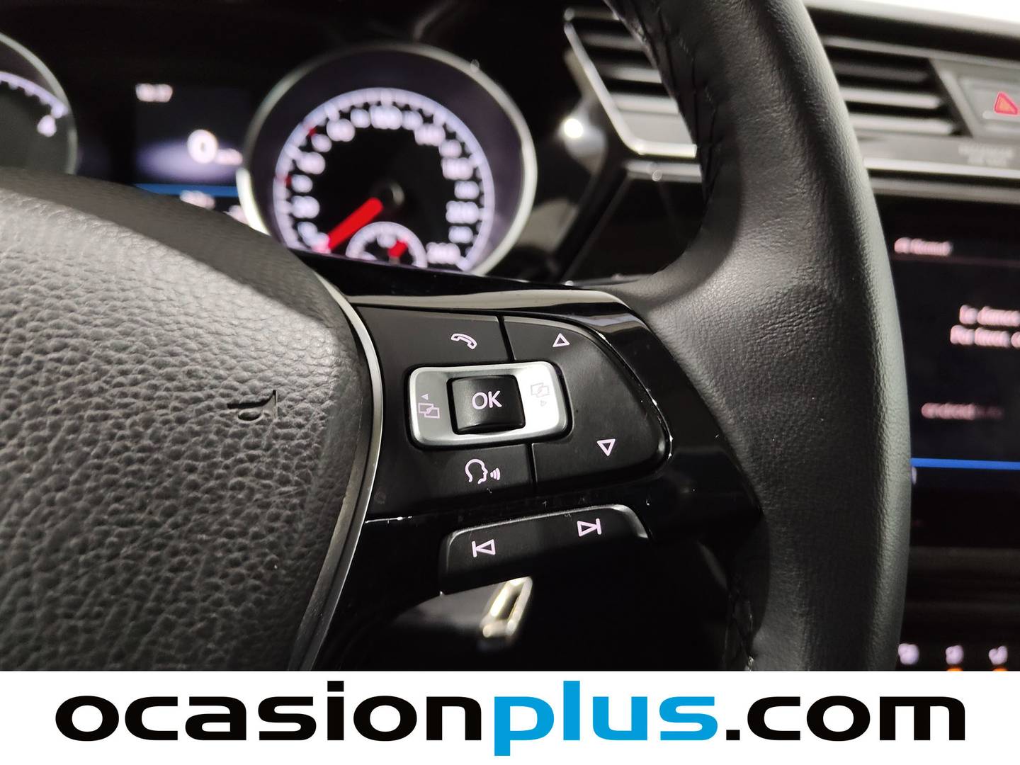 Foto Volkswagen Touran Volkswagen Touran Sport 2.0 TDI BMT (150 CV)