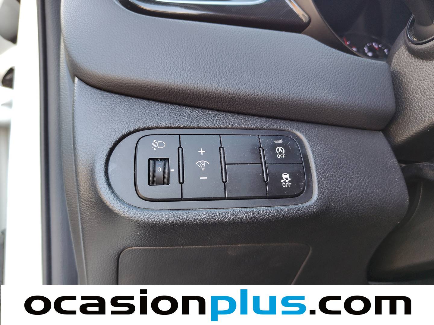 Equipamiento del KIA Carens KIA Carens 1.7 CRDi VGT Eco-Dynamic Drive (115 CV)