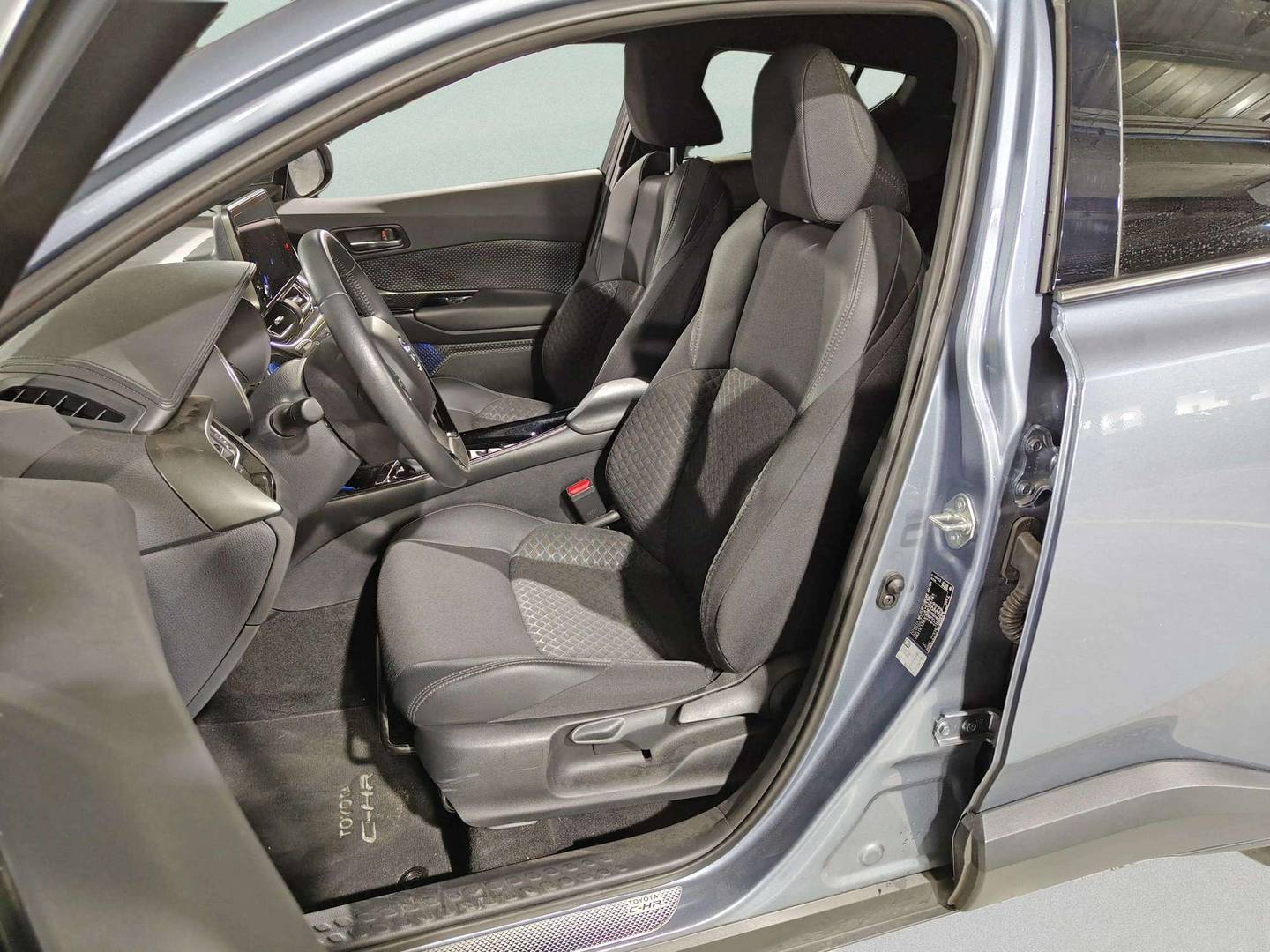 Foto asientos delanteros Toyota C-HR Toyota C-HR 1.8 125H Advance (122 CV)