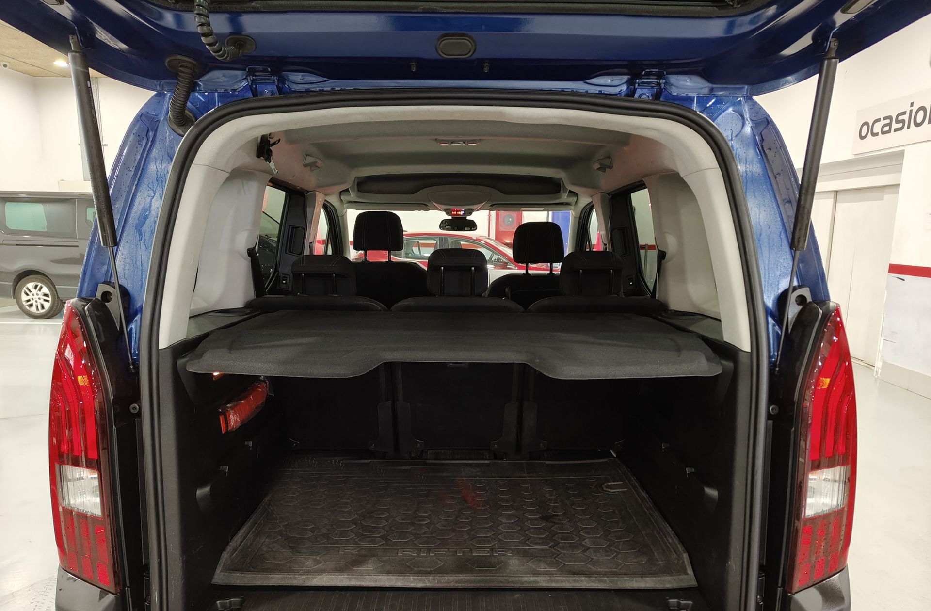 Peugeot Rifter BlueHDi 130 GT Line Standard EAT8 - foto 16