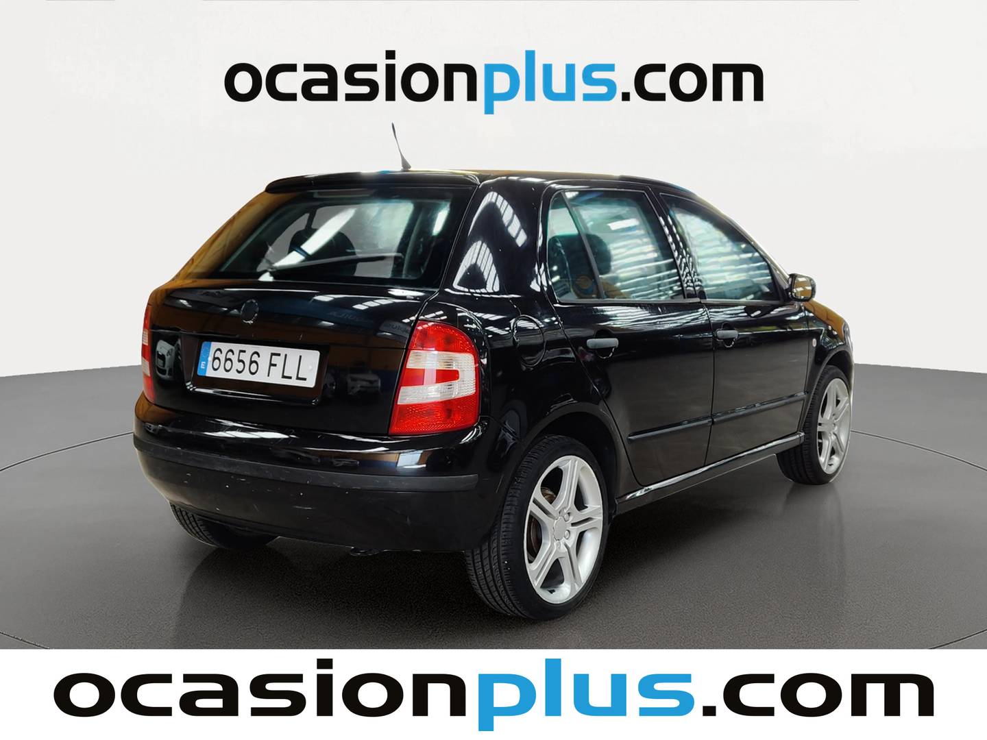 Foto trasera Skoda Fabia Skoda Fabia 1.2 Young (64 CV) derecha
