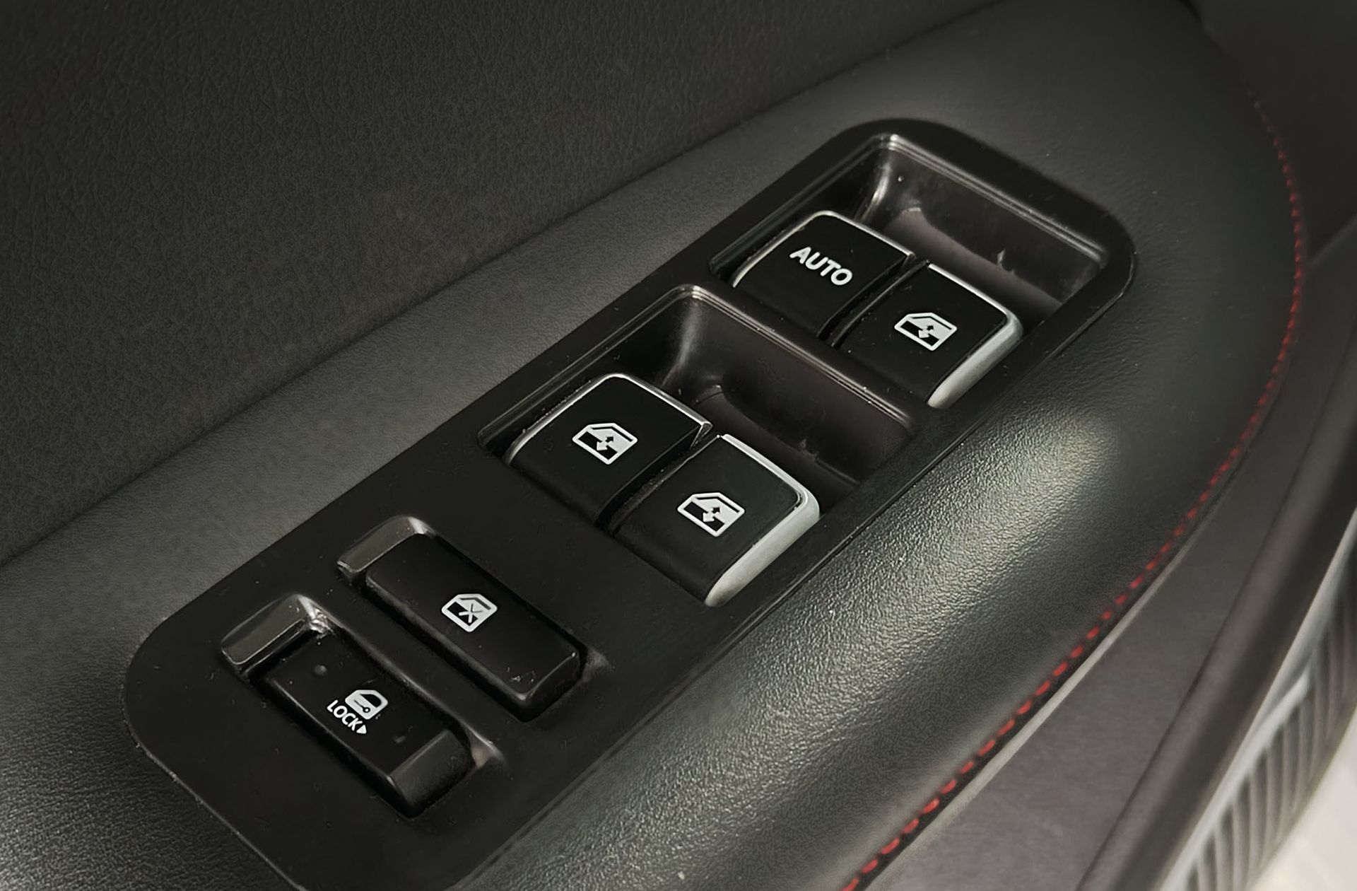 SWM G01 1.5T Luxury - foto 37