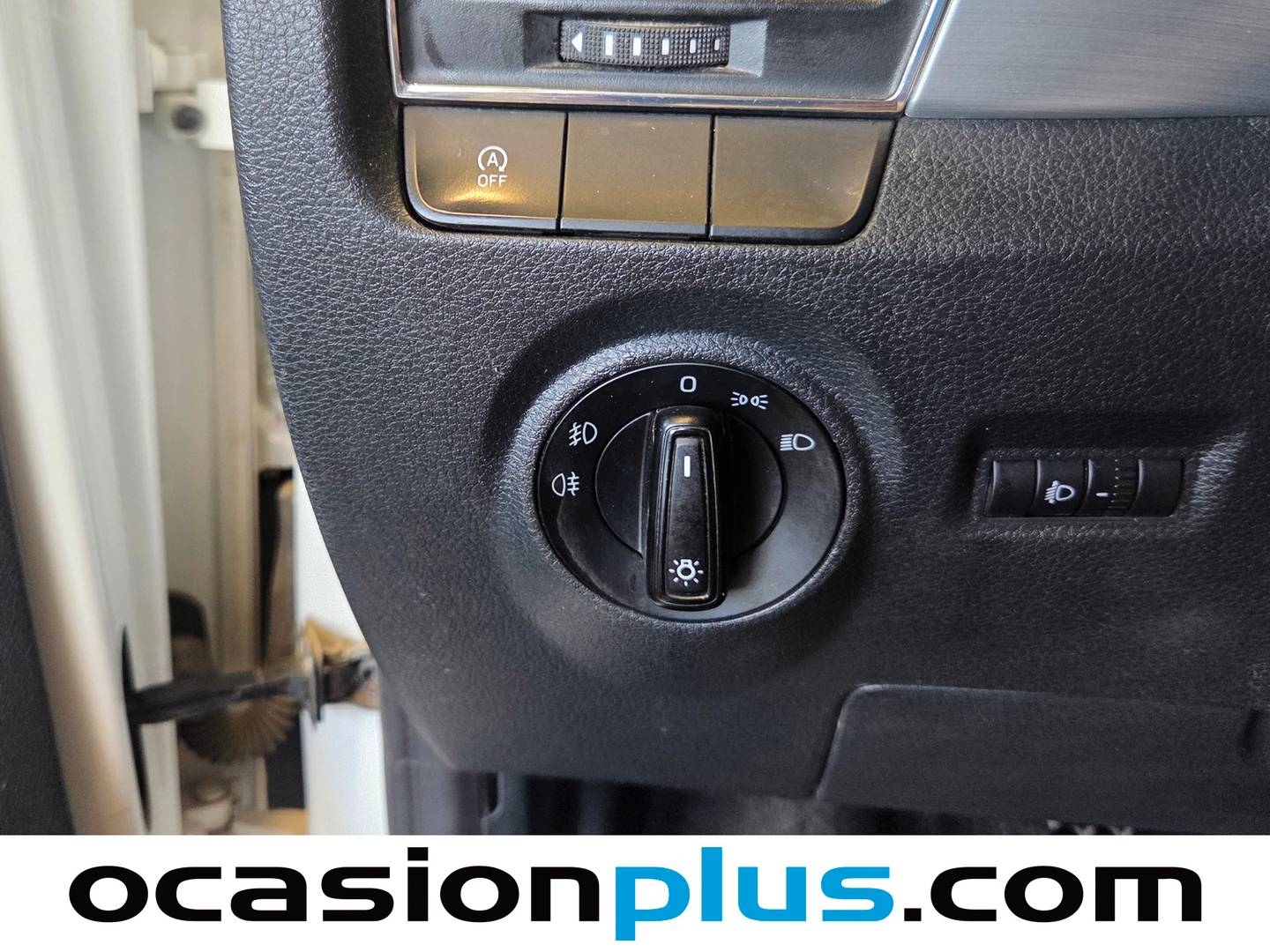 Skoda Fabia Skoda Fabia 1.0 MPI Like (75 CV) de segunda mano