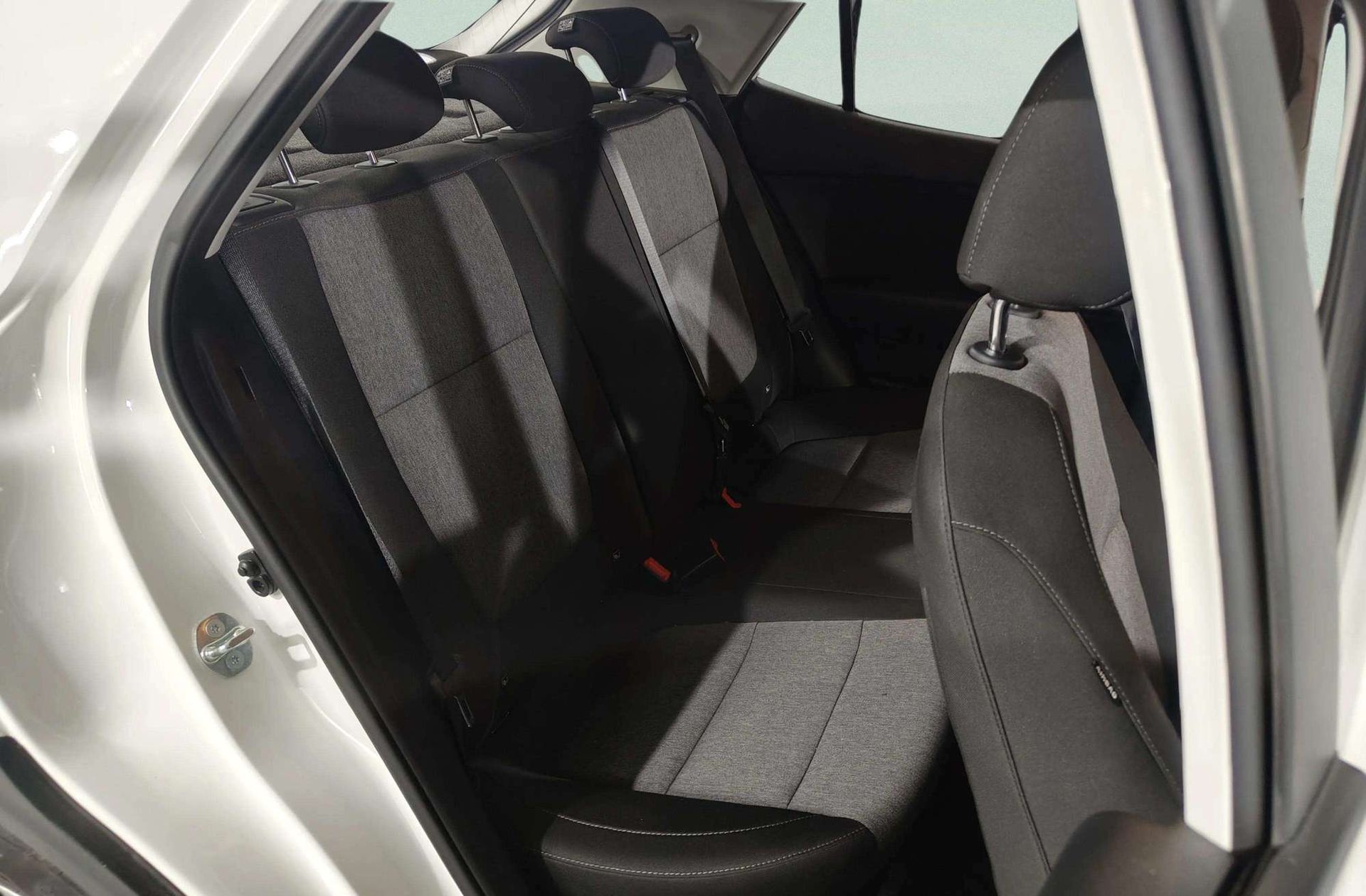 Kia Stonic 1.2 DPi Drive - foto 18