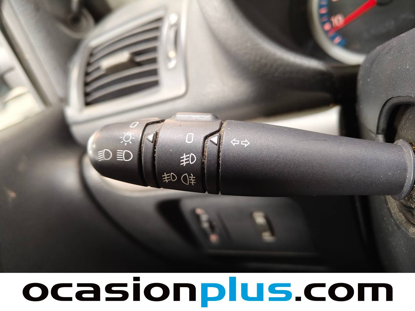 Renault Clio Renault Clio 1.2 16v Pack Authentique (75 CV) de segunda mano