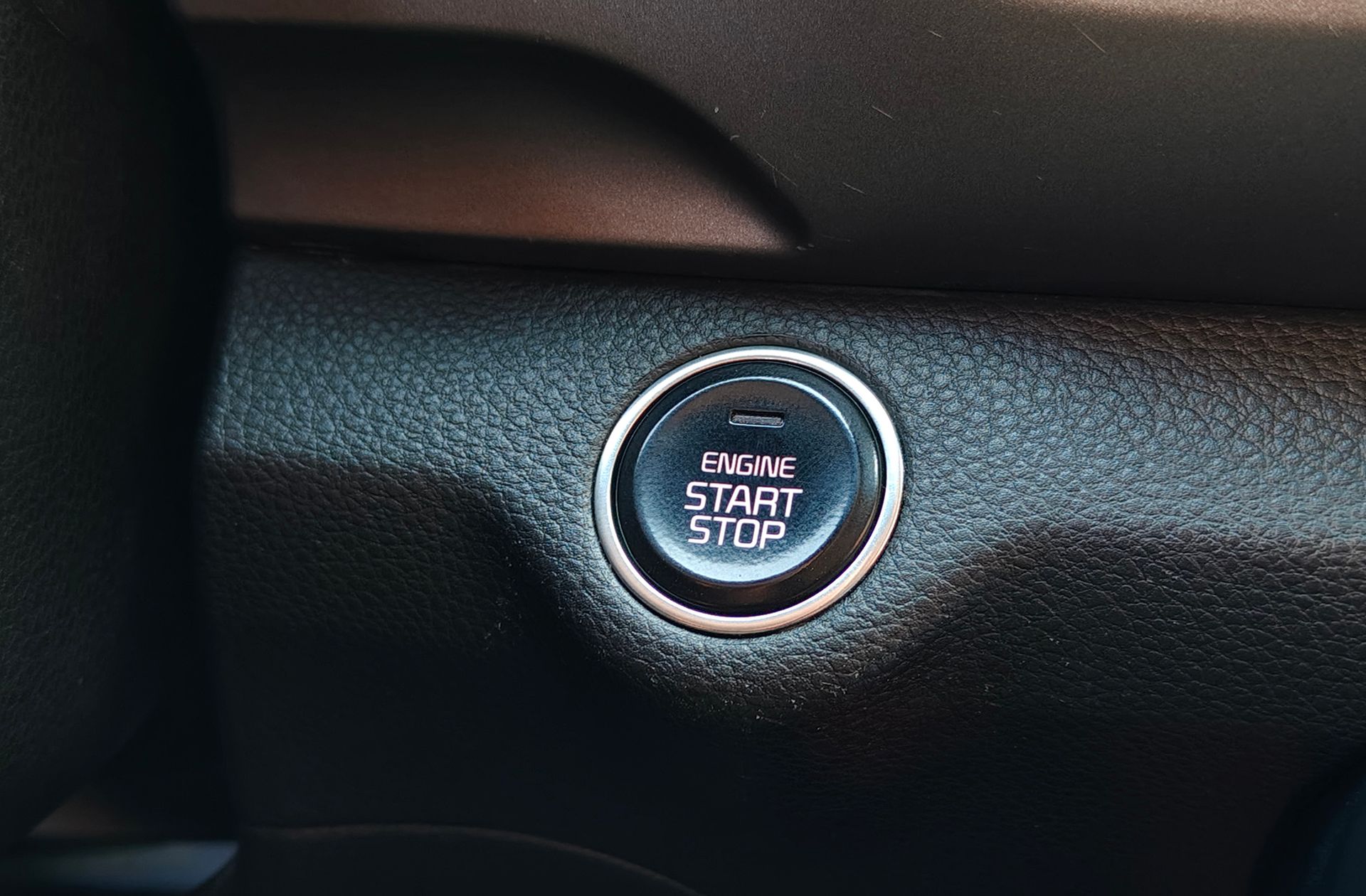 Kia Stonic 1.6 CRDi VGT Eco-Dynamic Tech - foto 28