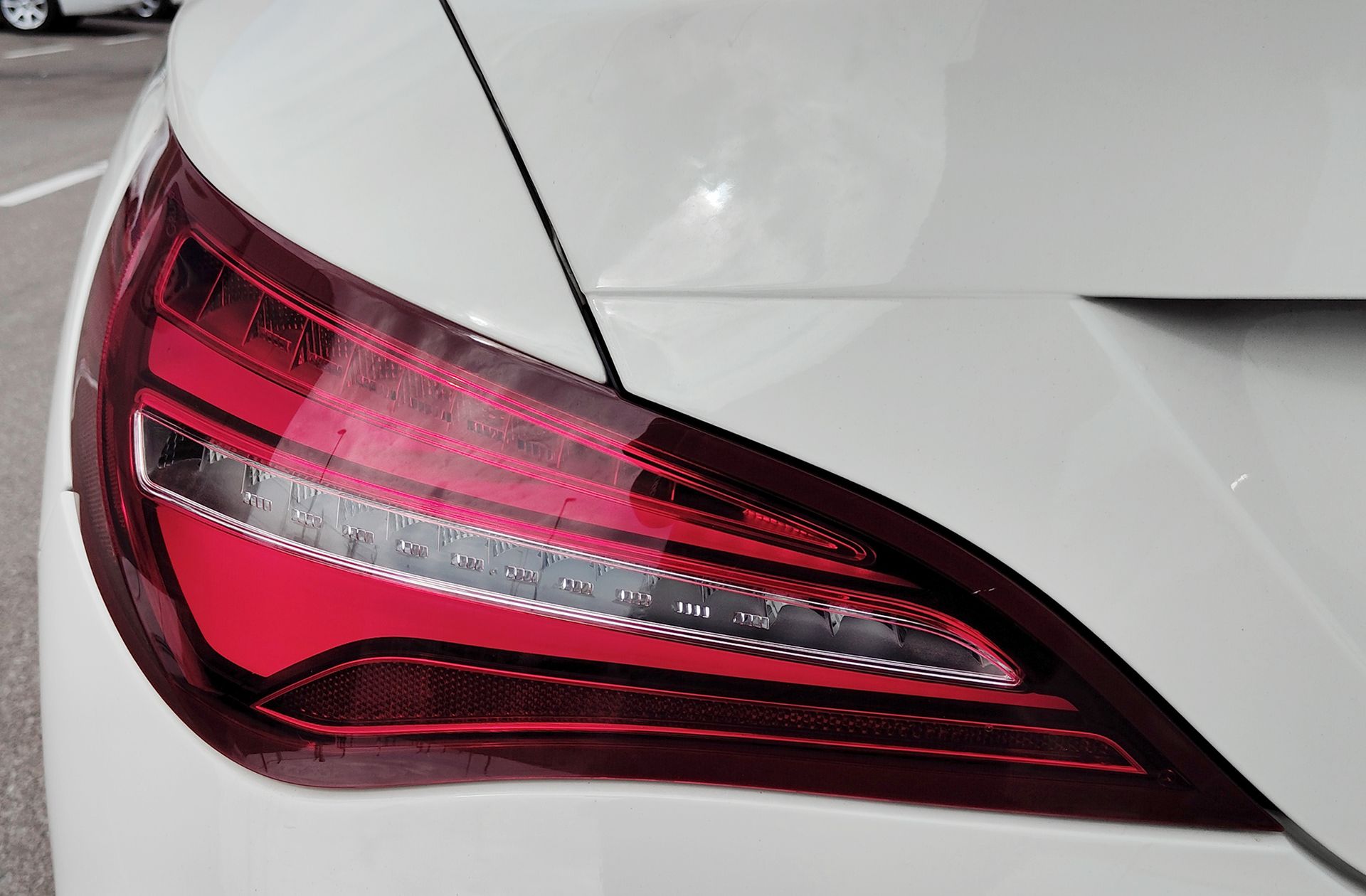 Mercedes-Benz CLA 180 Pack AMG - foto 16