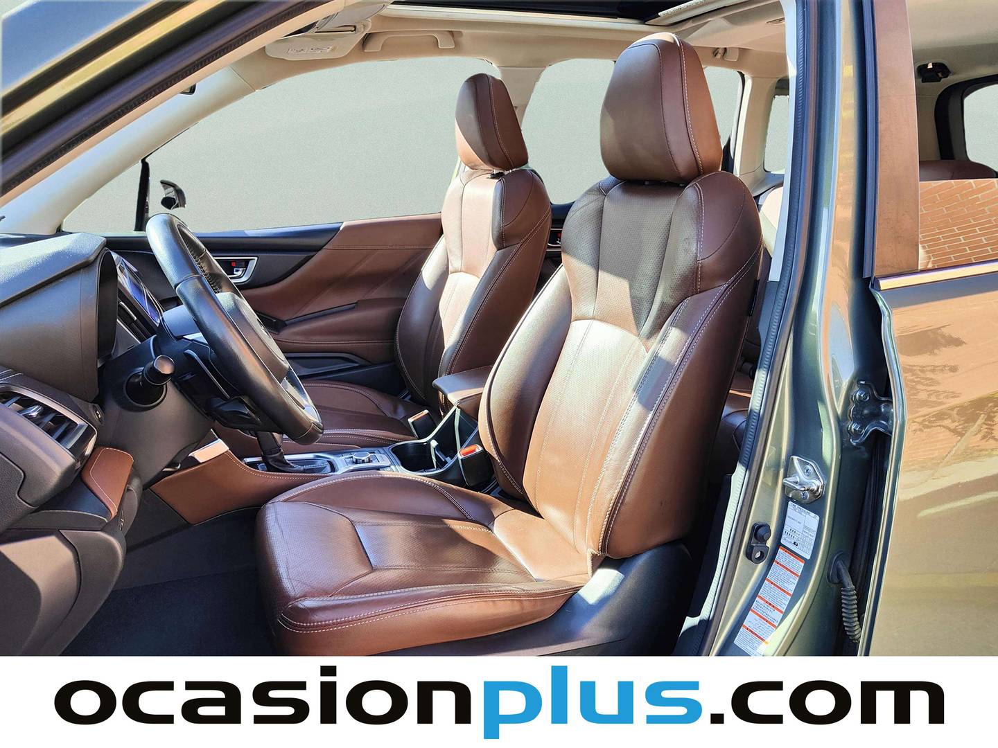 Foto asientos delanteros Subaru Forester Subaru Forester 2.0i Hybrid Executive Plus CVT (150 CV)