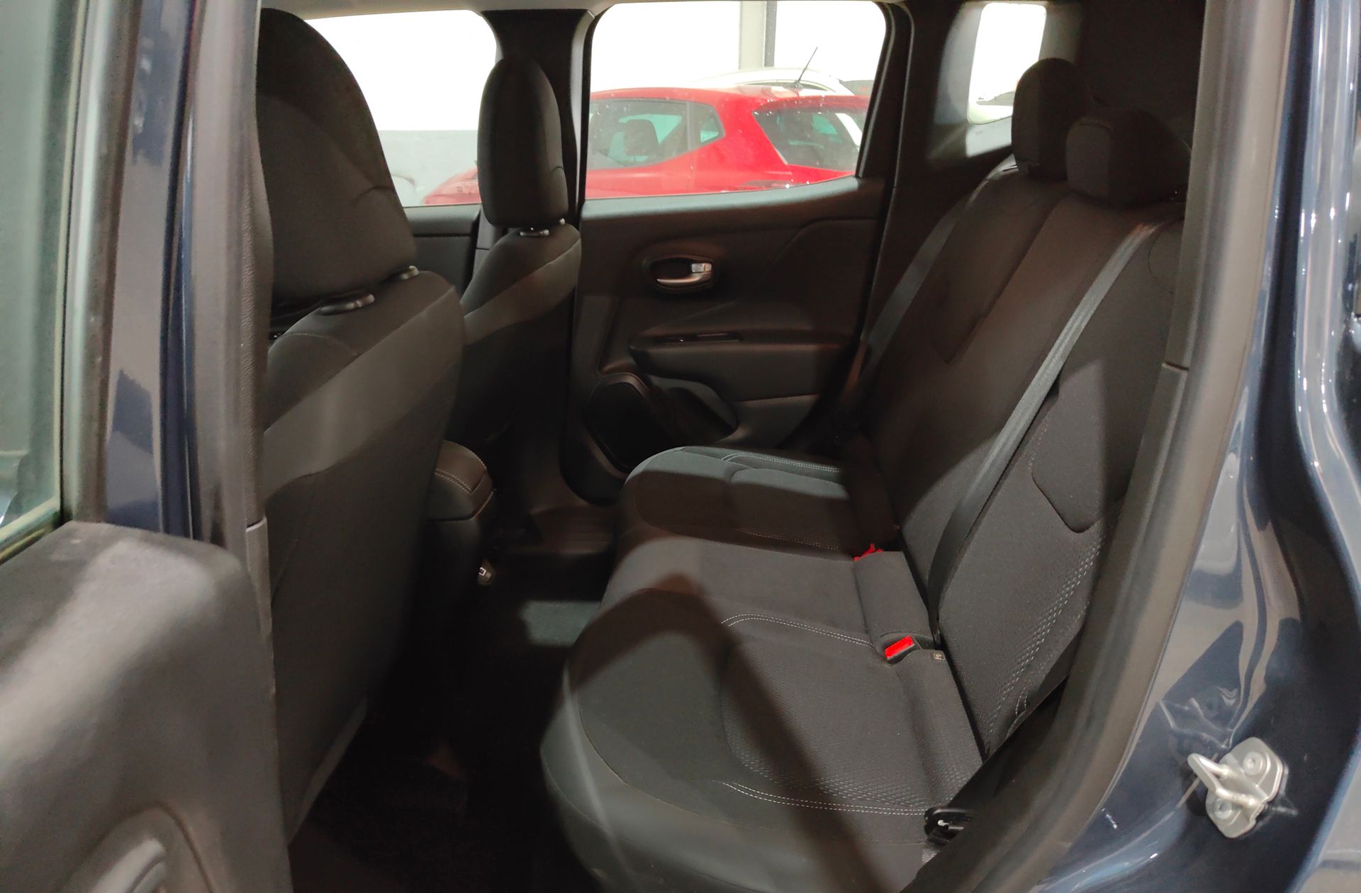 Jeep Renegade eHybrid 1.5 Limited ATX - foto 12