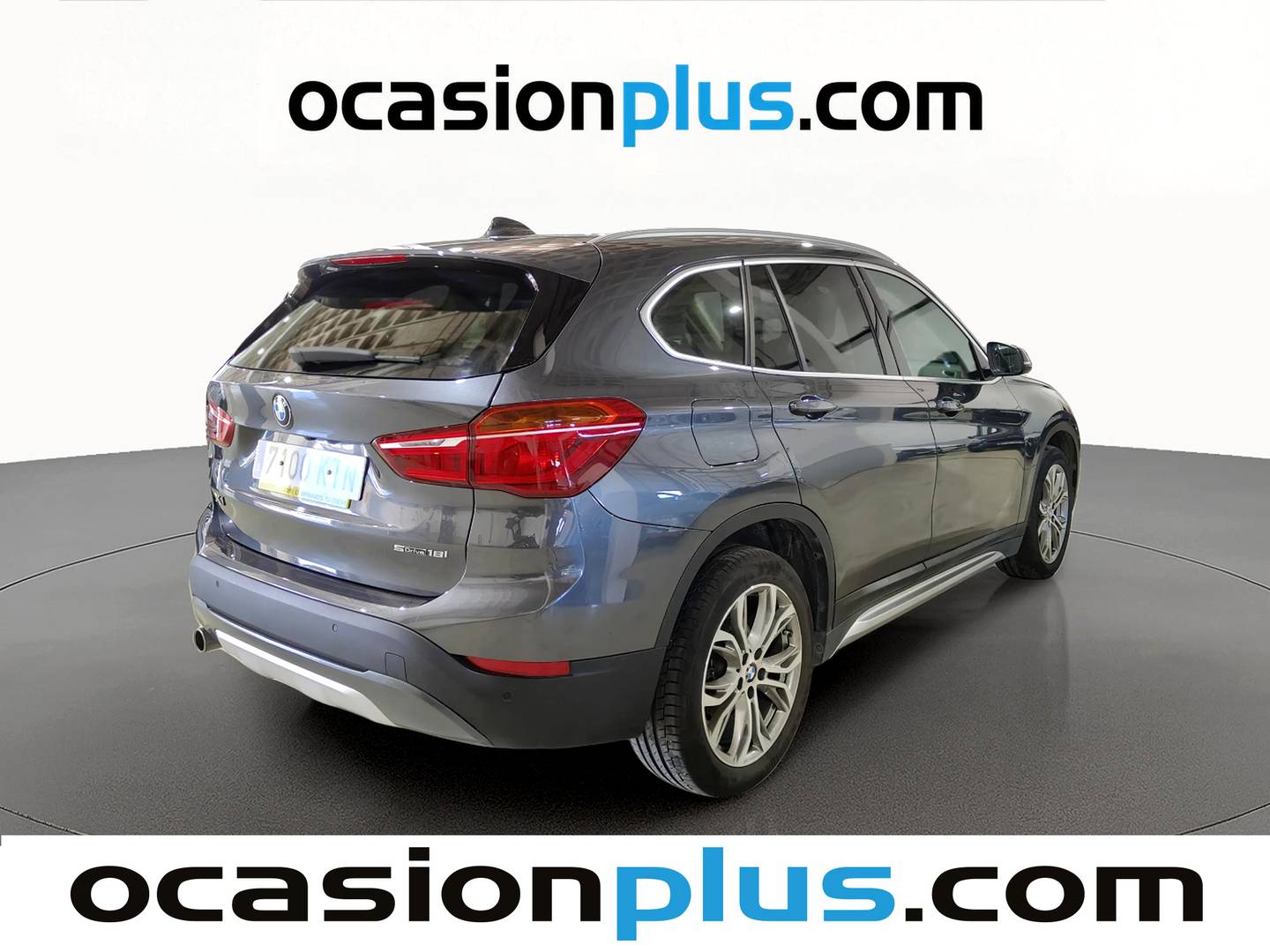 Foto trasera BMW X1 BMW X1 sDrive18i (140 CV) derecha