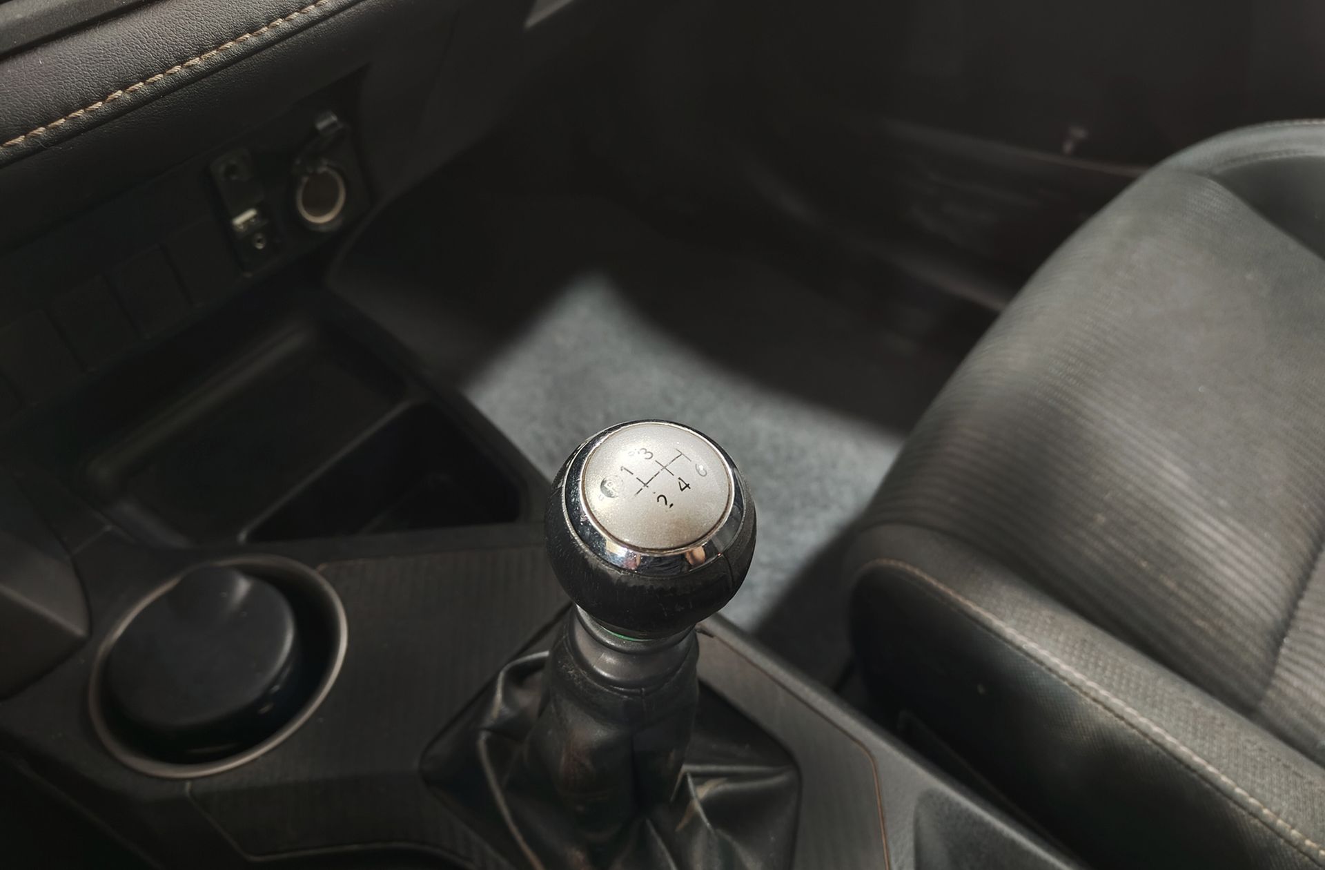 Toyota RAV4 120D Advance 4x2 - foto 5