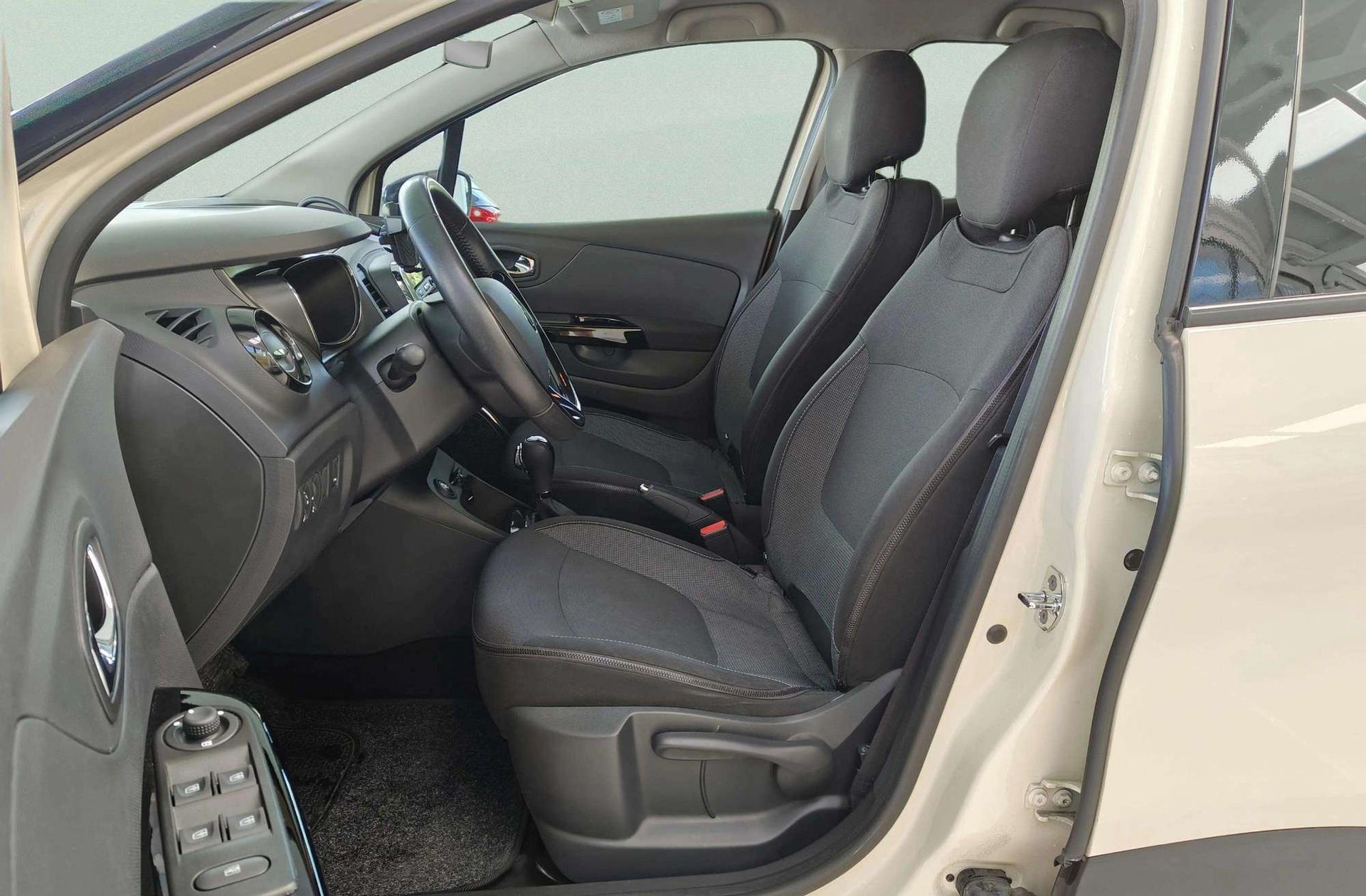Renault Captur Zen Energy TCe EDC - foto 11