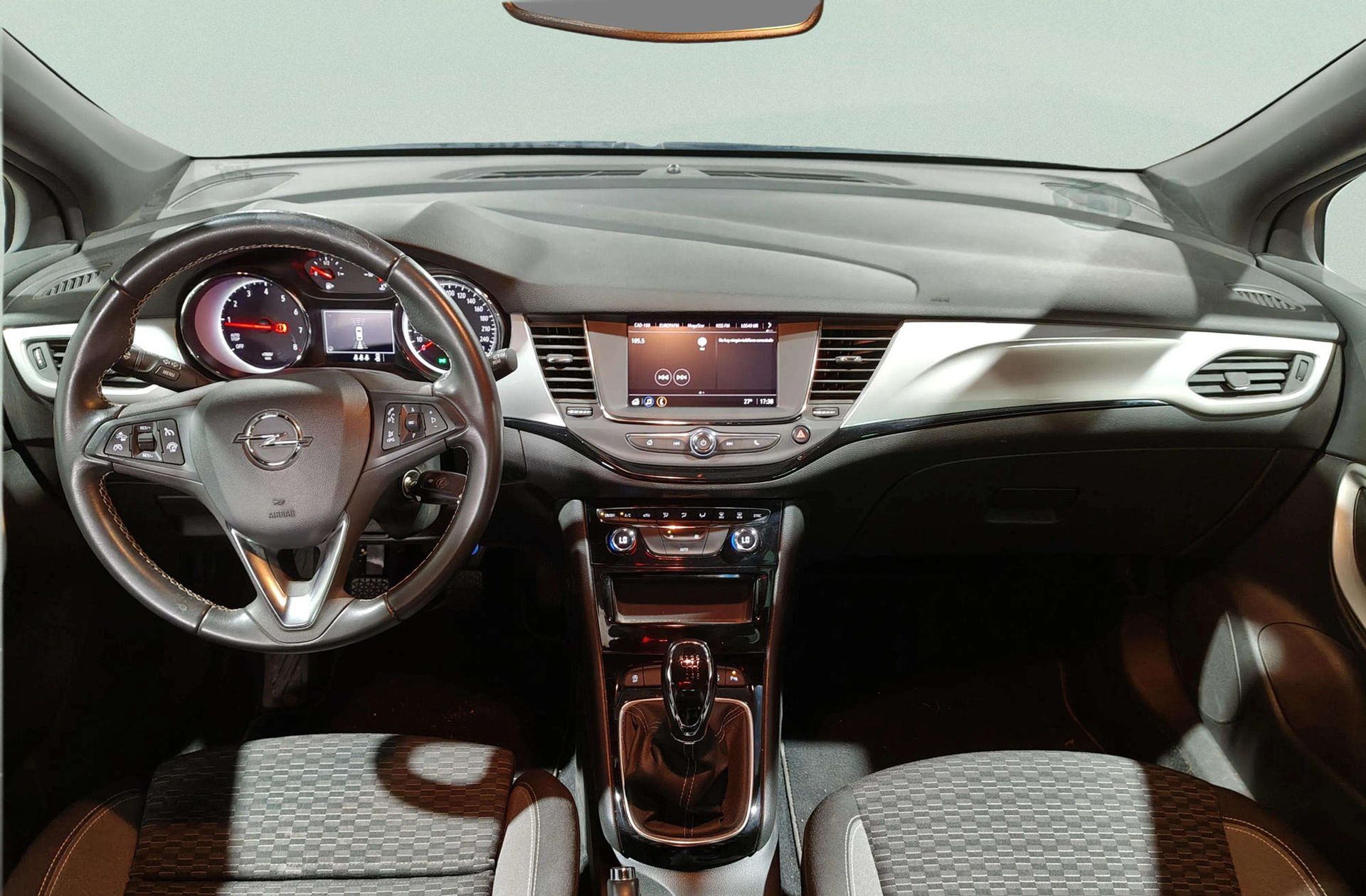 Opel Astra Sports Tourer 1.2 Turbo SHT GS Line - foto 6