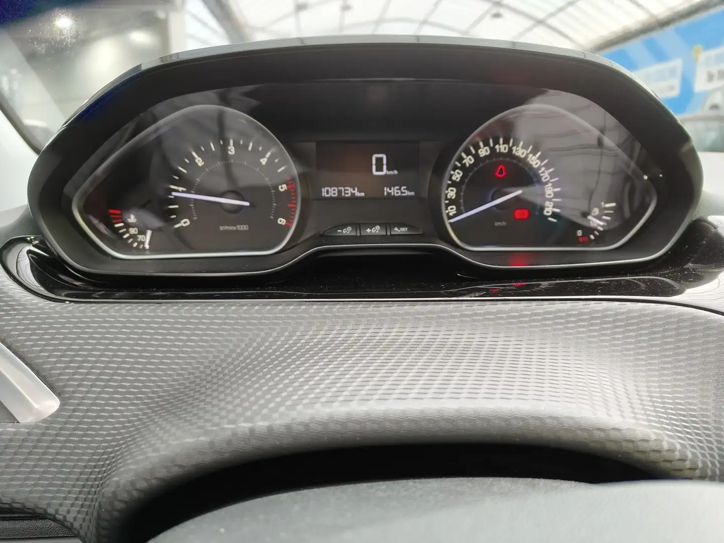 Foto Peugeot 2008 Peugeot 2008 BlueHDi 100 S&S Active (100 CV)