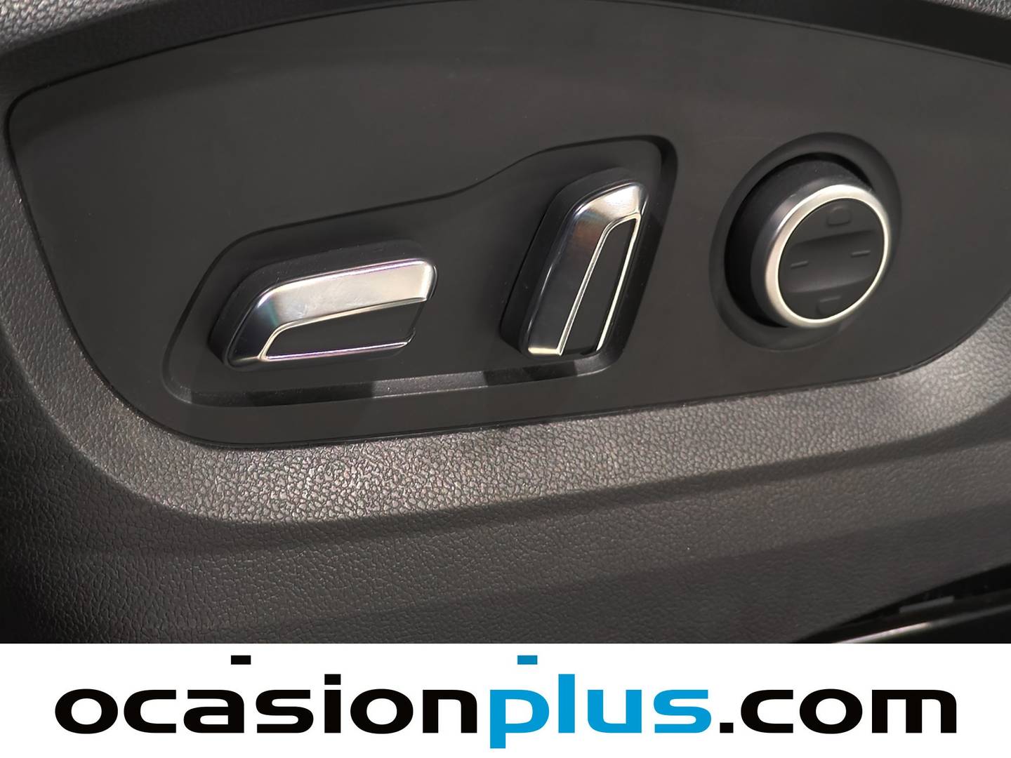 Paquetes del EBRO S800 EBRO S800 1.6 TGDI Premium DCT (147 CV)
