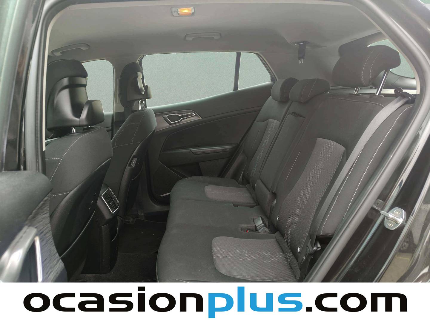 Foto asientos traseros KIA Sportage KIA Sportage 1.6 T-GDi MHEV Drive 4x2 (150 CV)