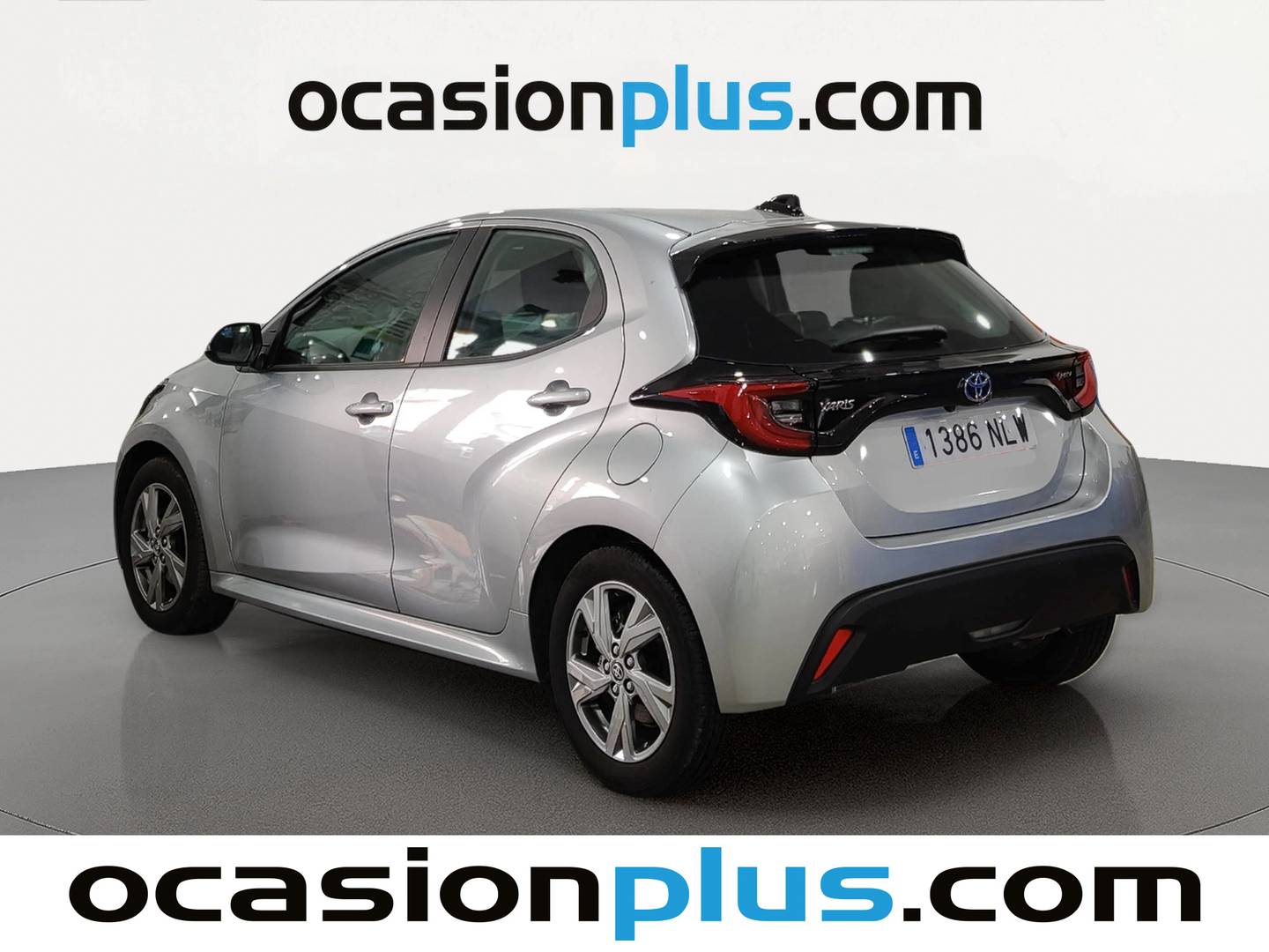 Foto trasera Toyota Yaris Toyota Yaris 120H Active Plus (116 CV) izquierda