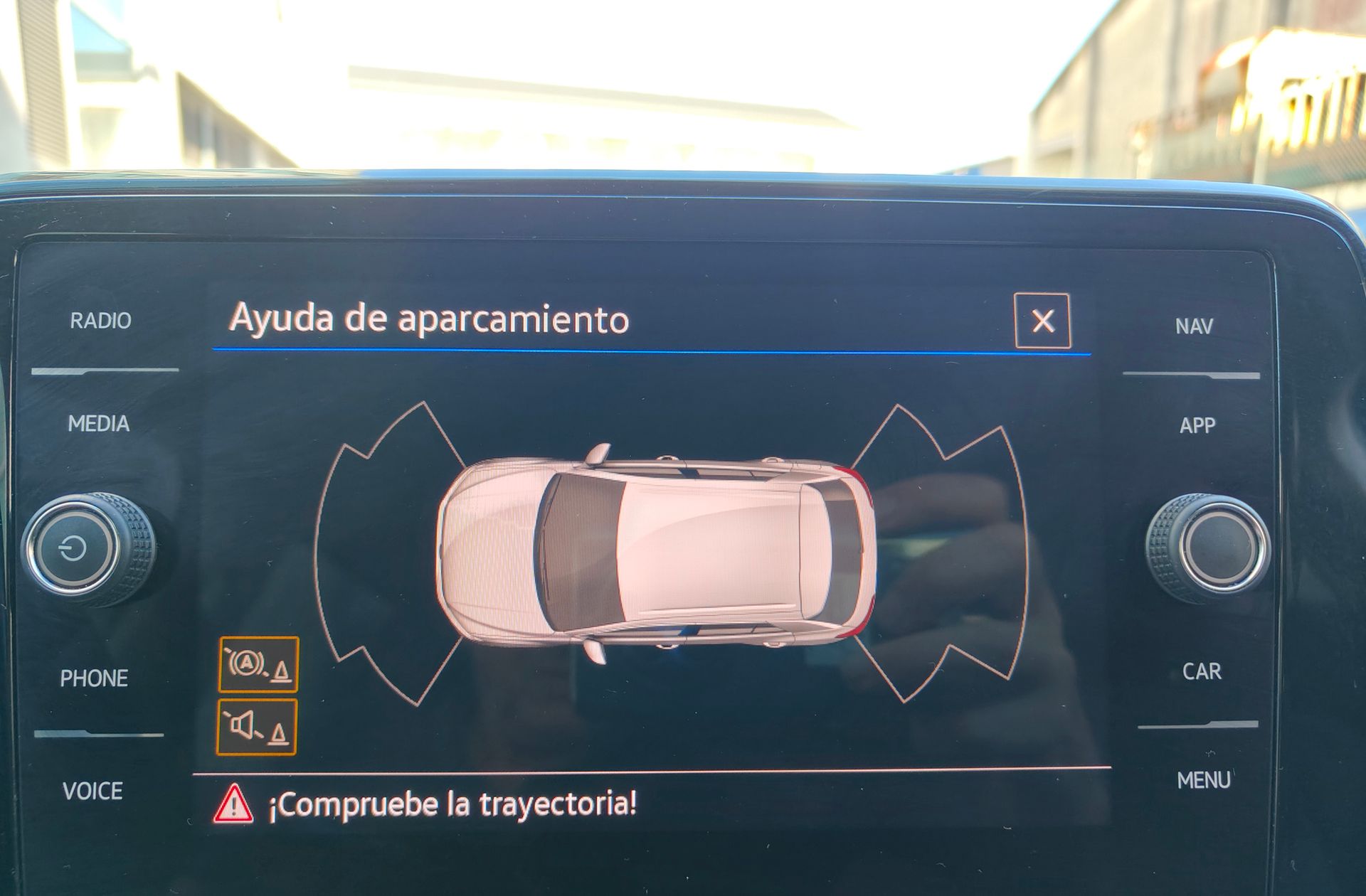 Volkswagen T-Roc Life 2.0 TDI - foto 8