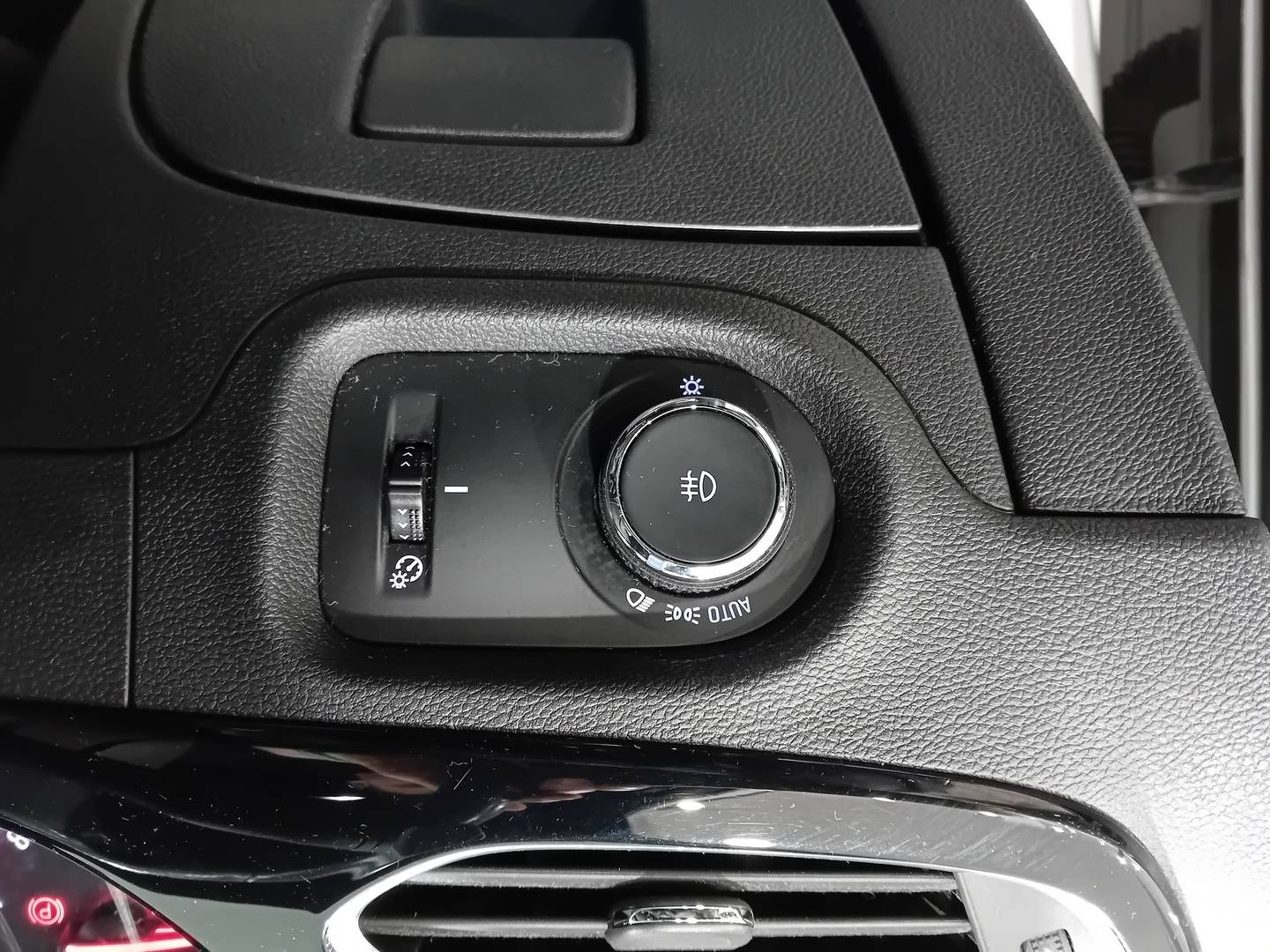 Foto Opel Astra Opel Astra 1.6 Turbo S&S GSi Line (200 CV)