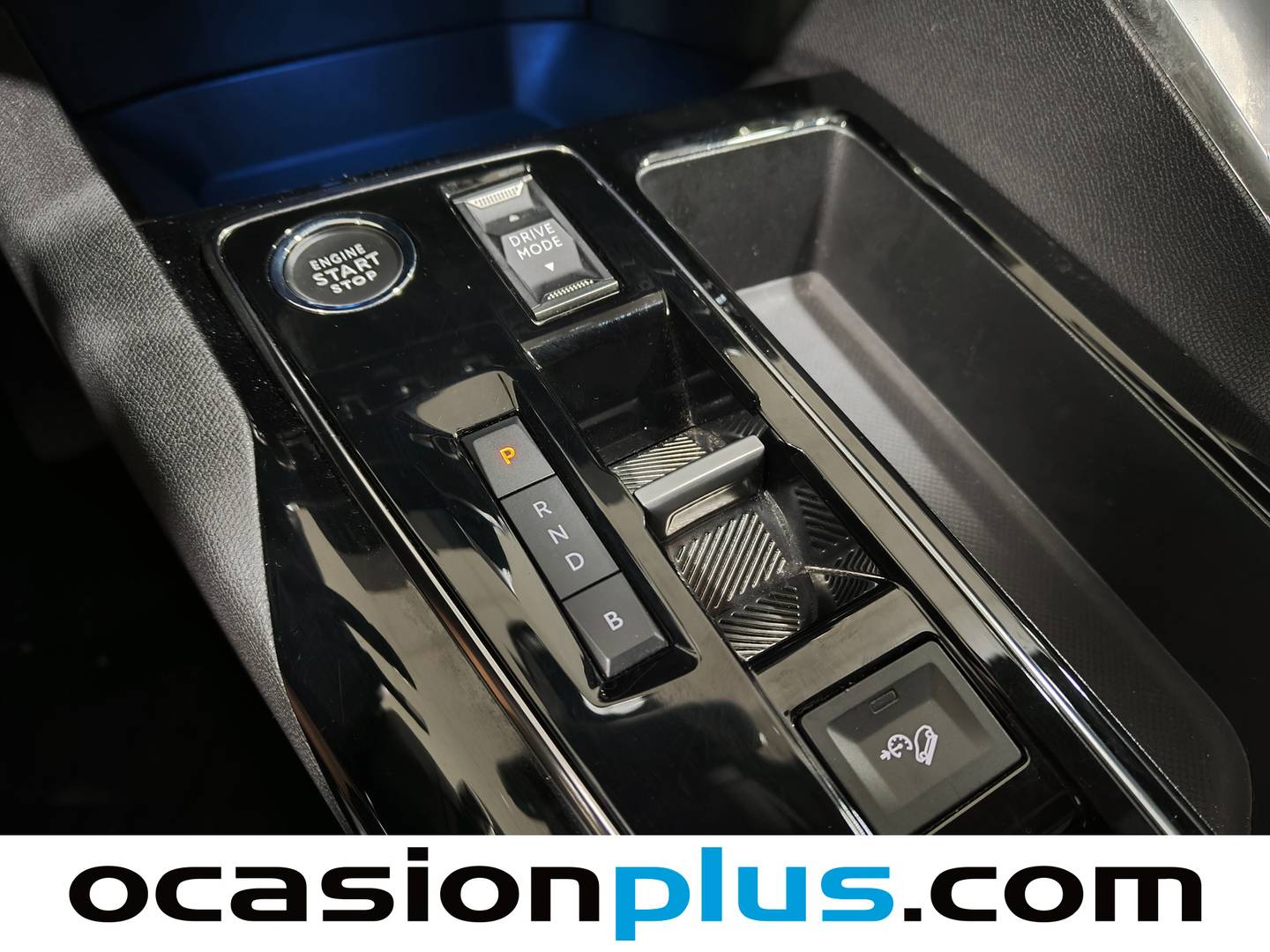 Foto Peugeot 3008 Hybrid Peugeot 3008 Hybrid 300 Allure Pack e-EAT8  (300 CV)