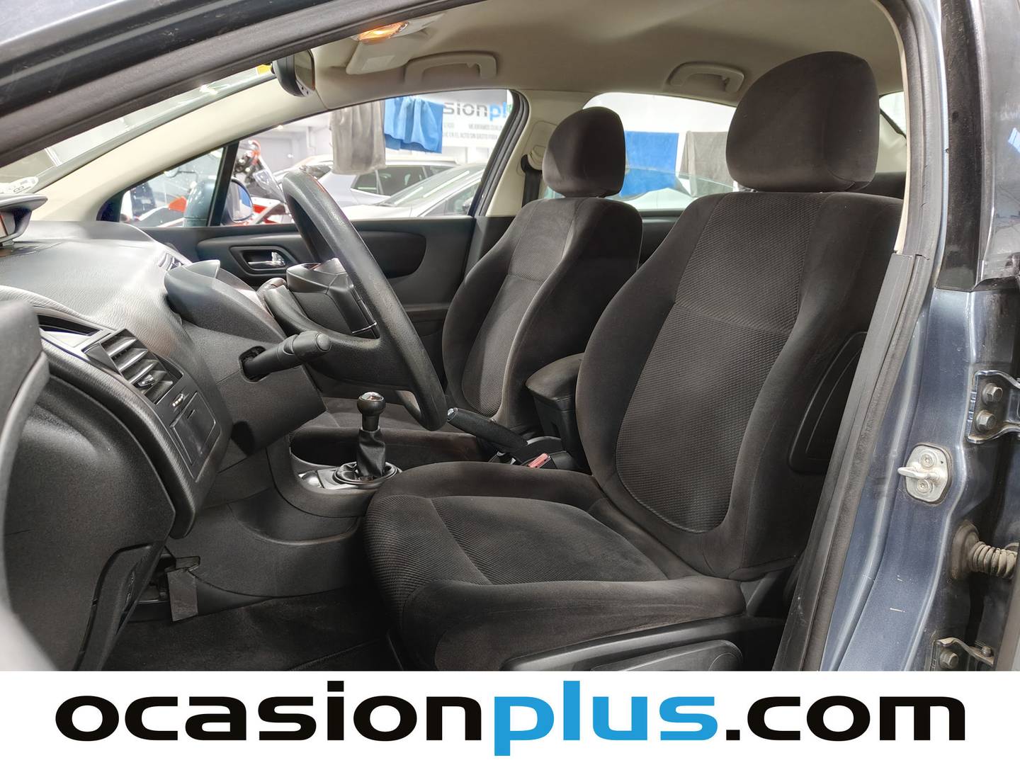 Foto asientos delanteros Citroën C4 Sedán Citroen C4 1.6 HDi FP Sedán Collection (110 CV)