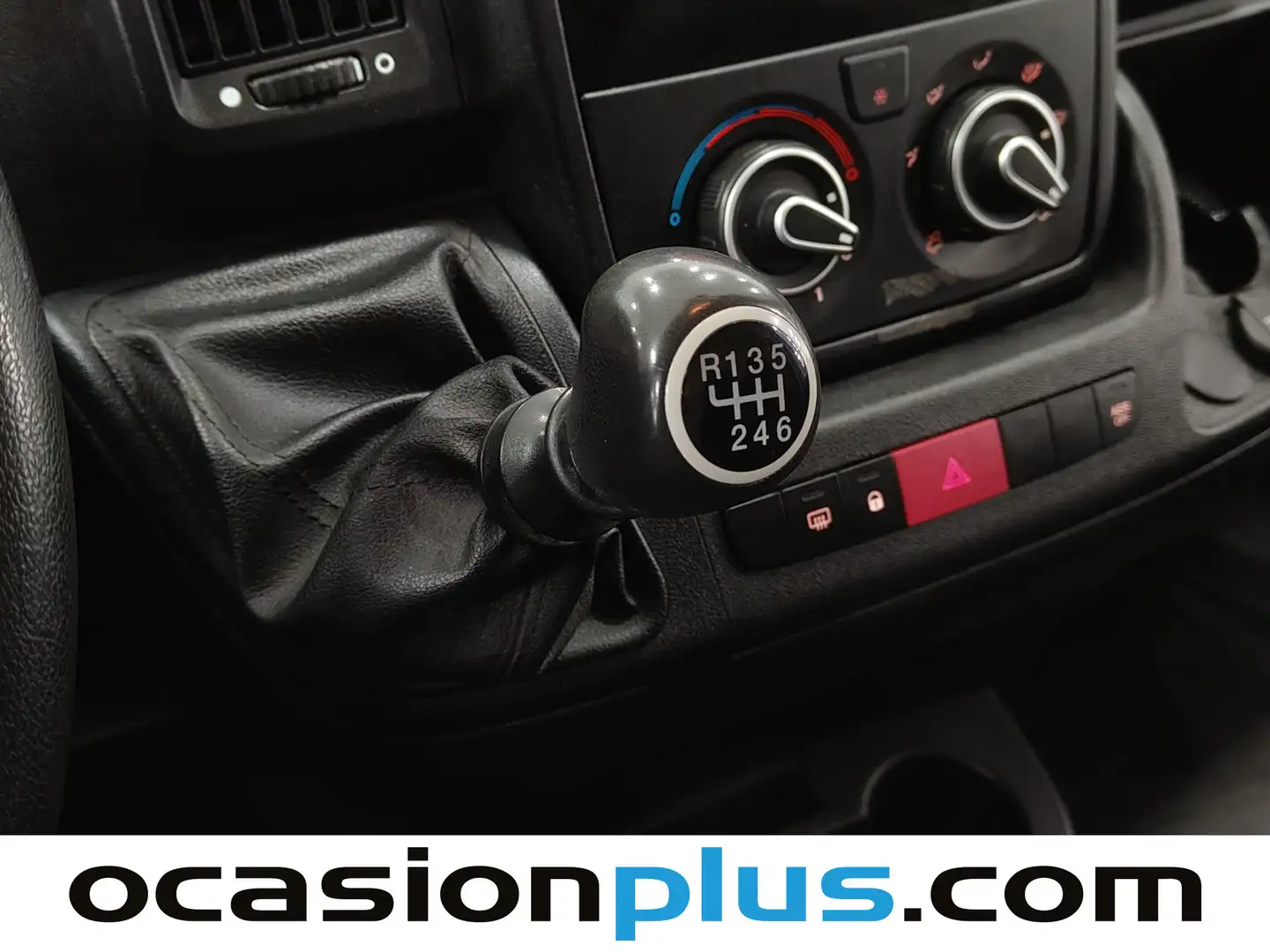 Foto Peugeot Boxer Peugeot Boxer 335 L2 H2 BHDI  (140CV) S&S 6 V. M