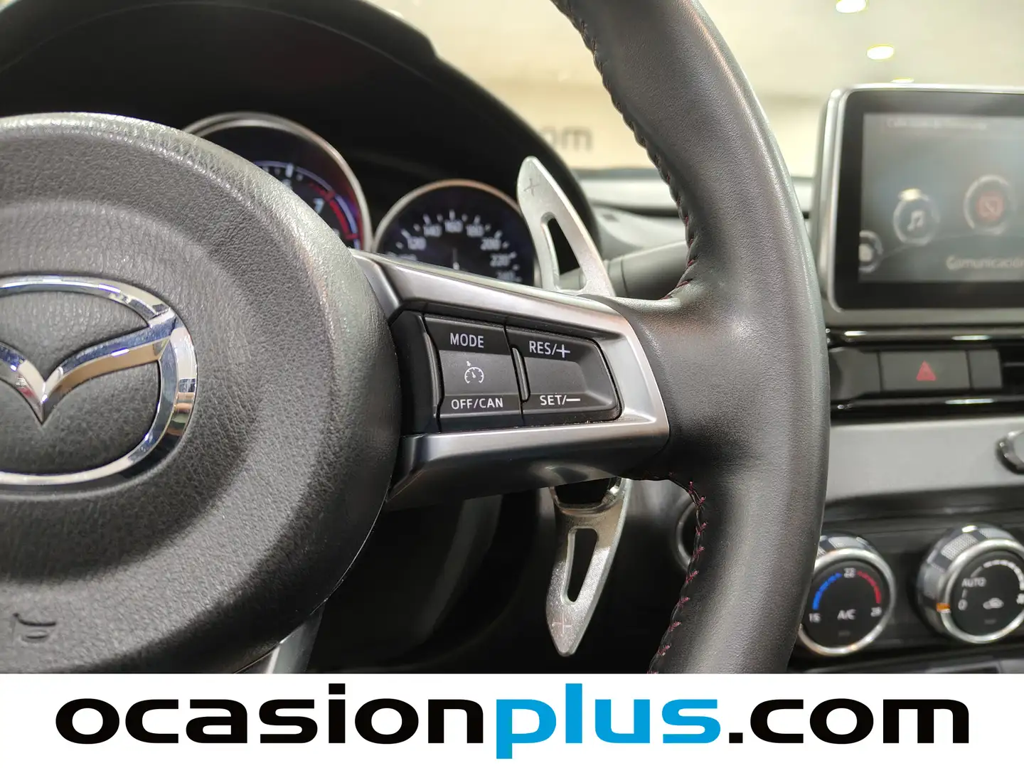 Foto Mazda MX-5 Mazda MX-5 2.0 Luxury Auto RF Targa (160 CV)