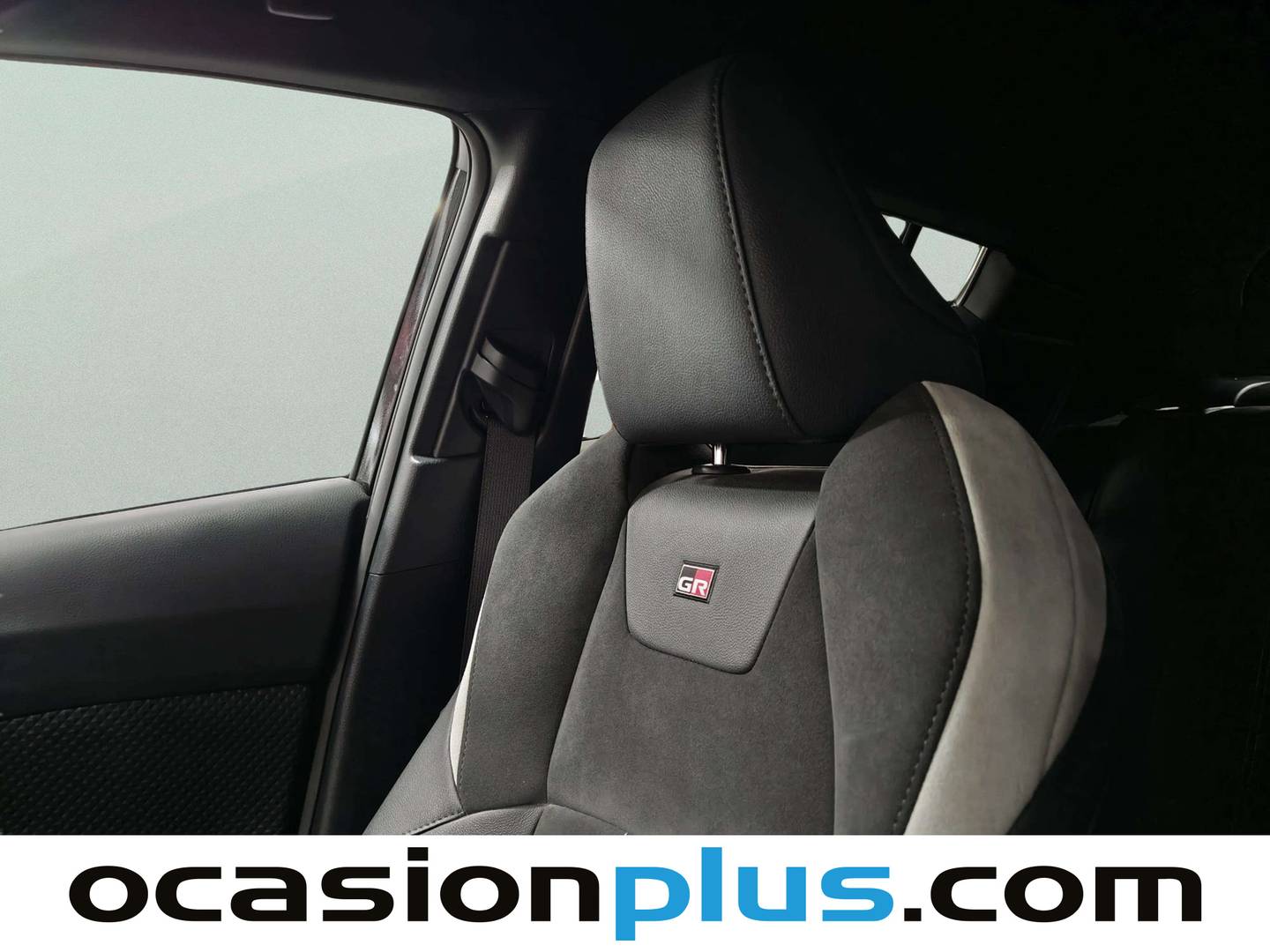 Equipamiento del Toyota C-HR Toyota C-HR 180H GR Sport (184 CV)