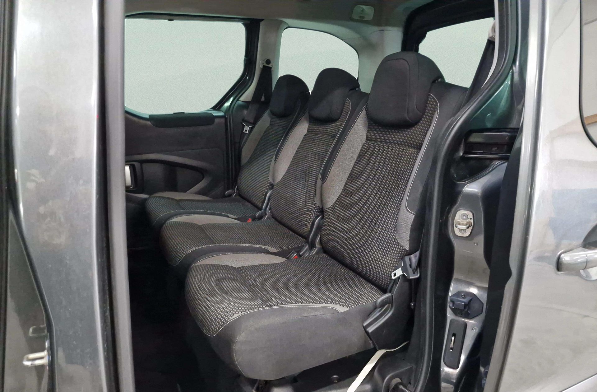 Peugeot Partner Tepee BlueHDi 100 Outdoor - foto 12