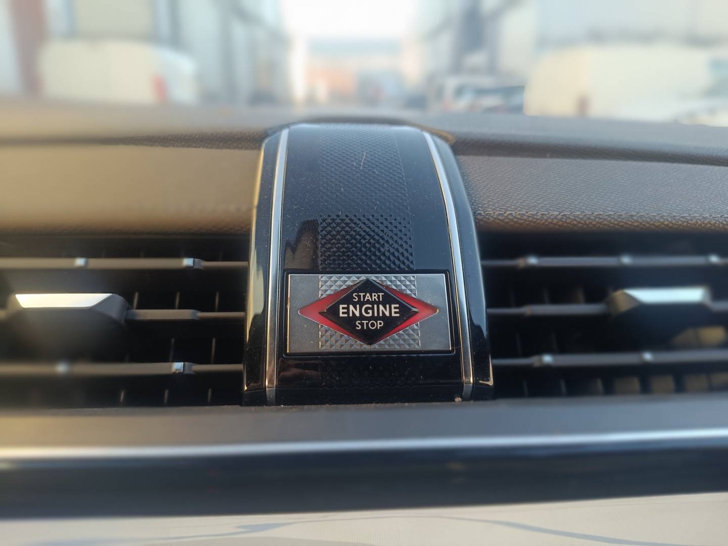 Foto DS DS 7 Crossback DS DS7 Crossback PureTech 130 Bastille+ AT (131 CV)