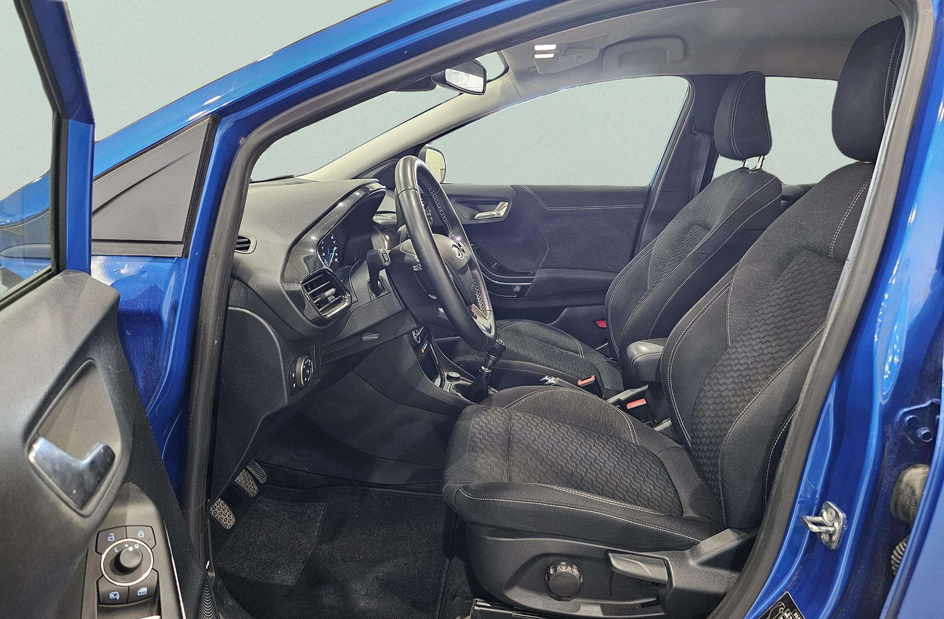Ford Puma 1.0 EcoBoost MHEV Titanium Design - foto 11